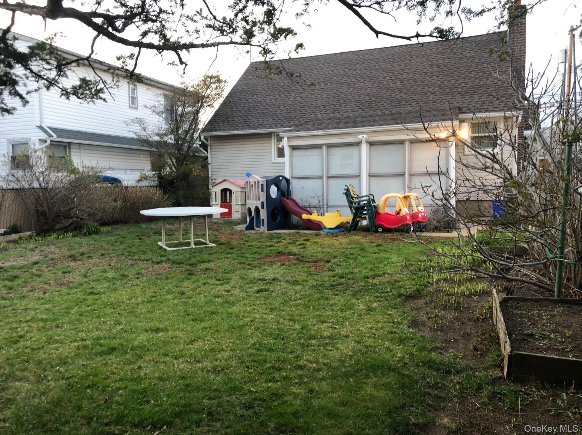 Single Family Hendrickson  Nassau County, NY 11580, MLS-984934-20