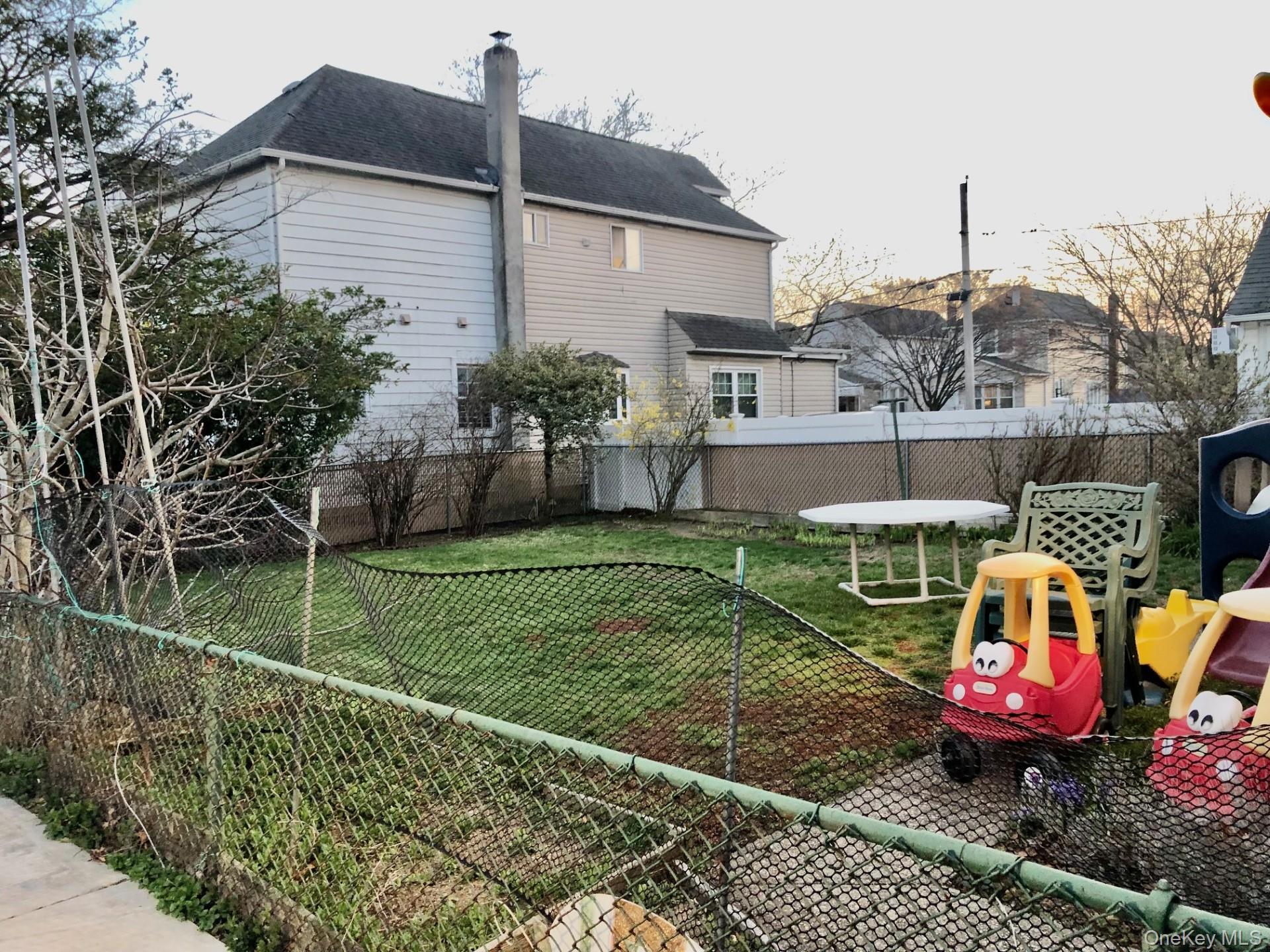 Single Family Hendrickson  Nassau County, NY 11580, MLS-984934-21