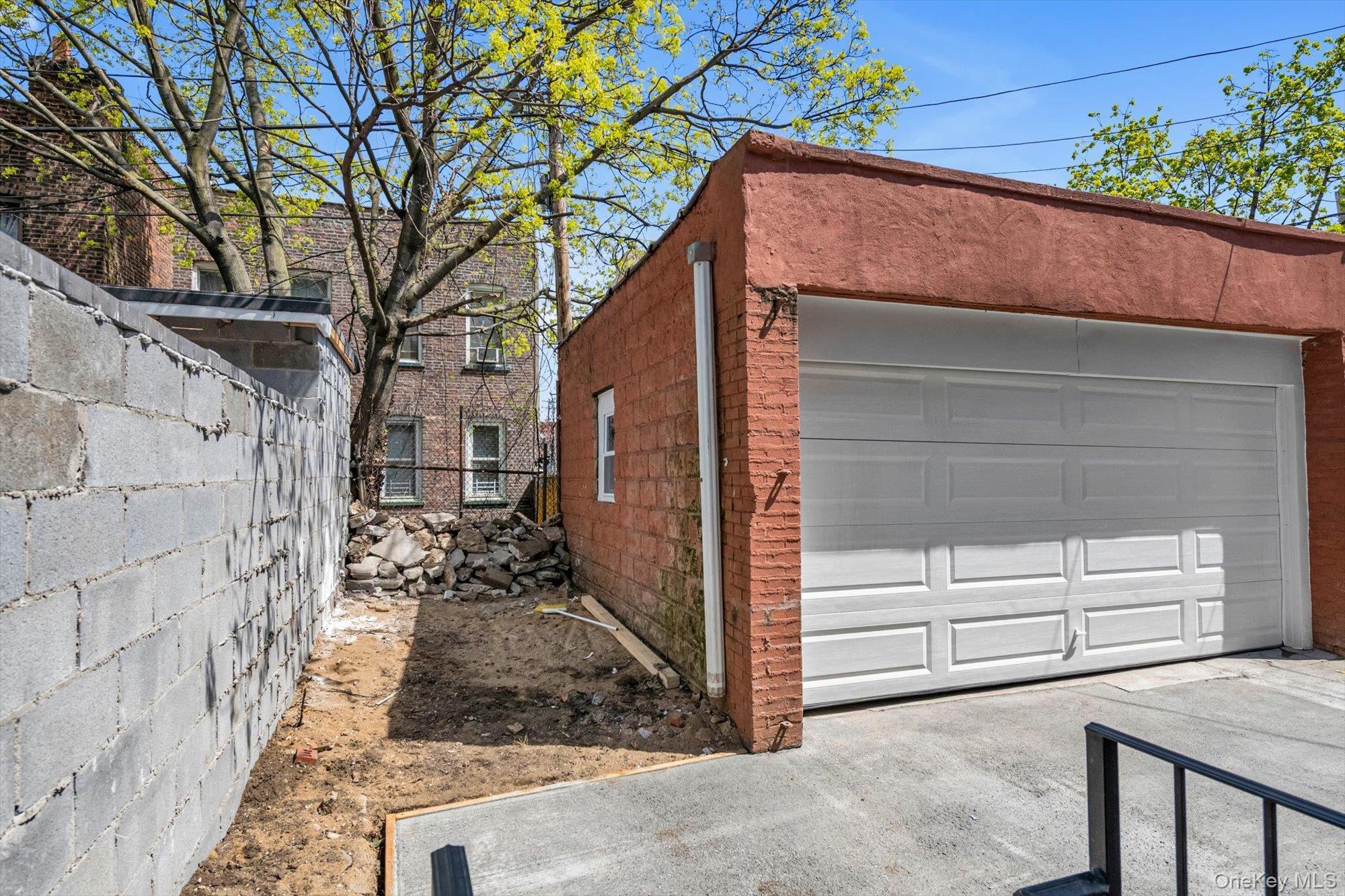 Single Family Sheffield Avenue  Brooklyn, NY 11207, MLS-984938-25