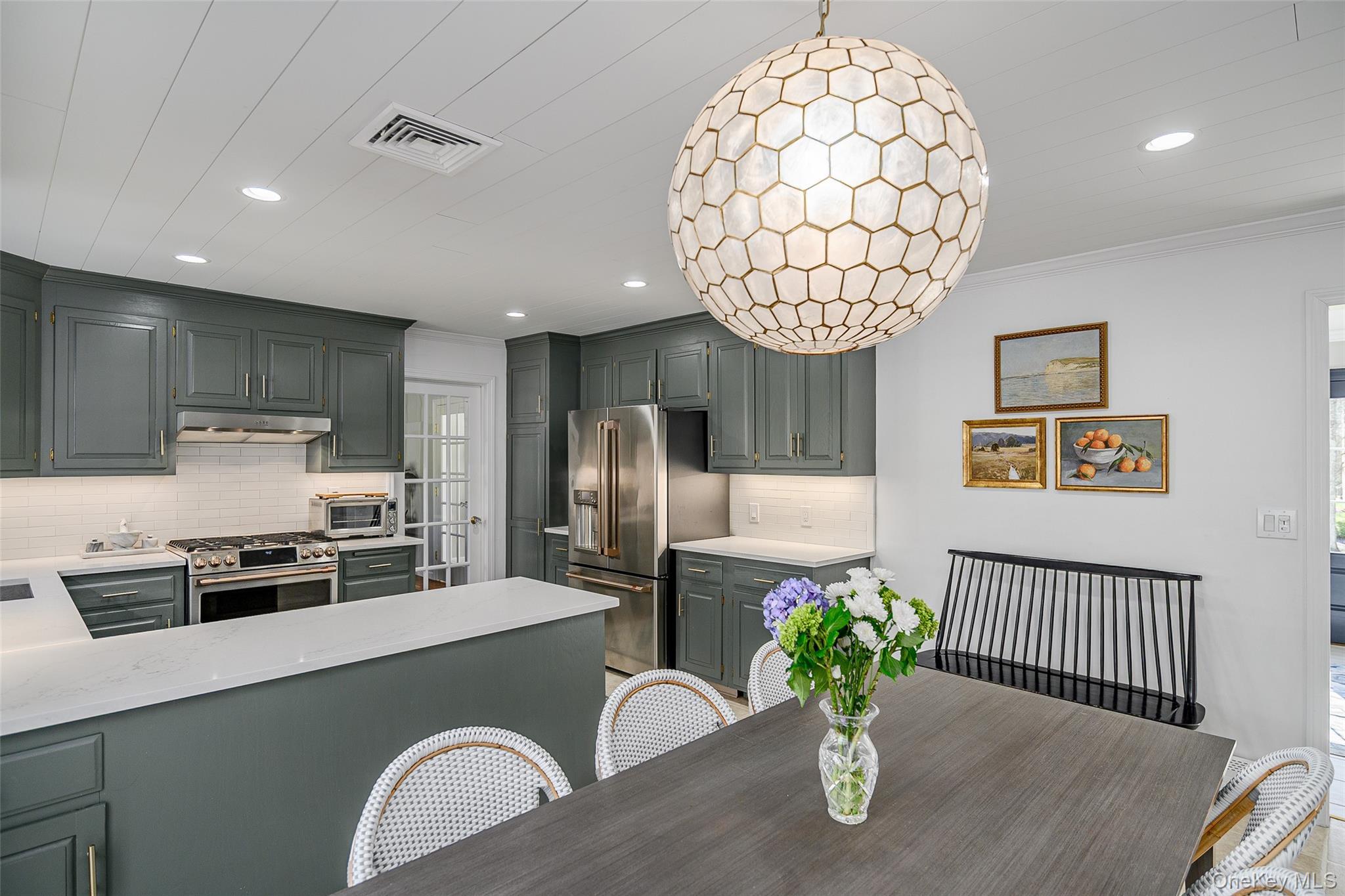 Single Family Timber Mill Connecticut  Out Of Area, NY 06482, MLS-984962-17