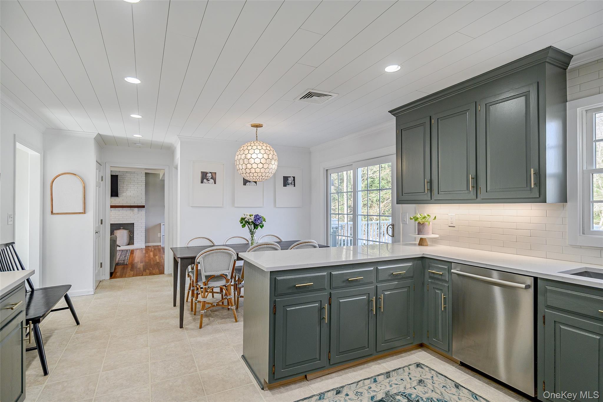 Single Family Timber Mill Connecticut  Out Of Area, NY 06482, MLS-984962-19