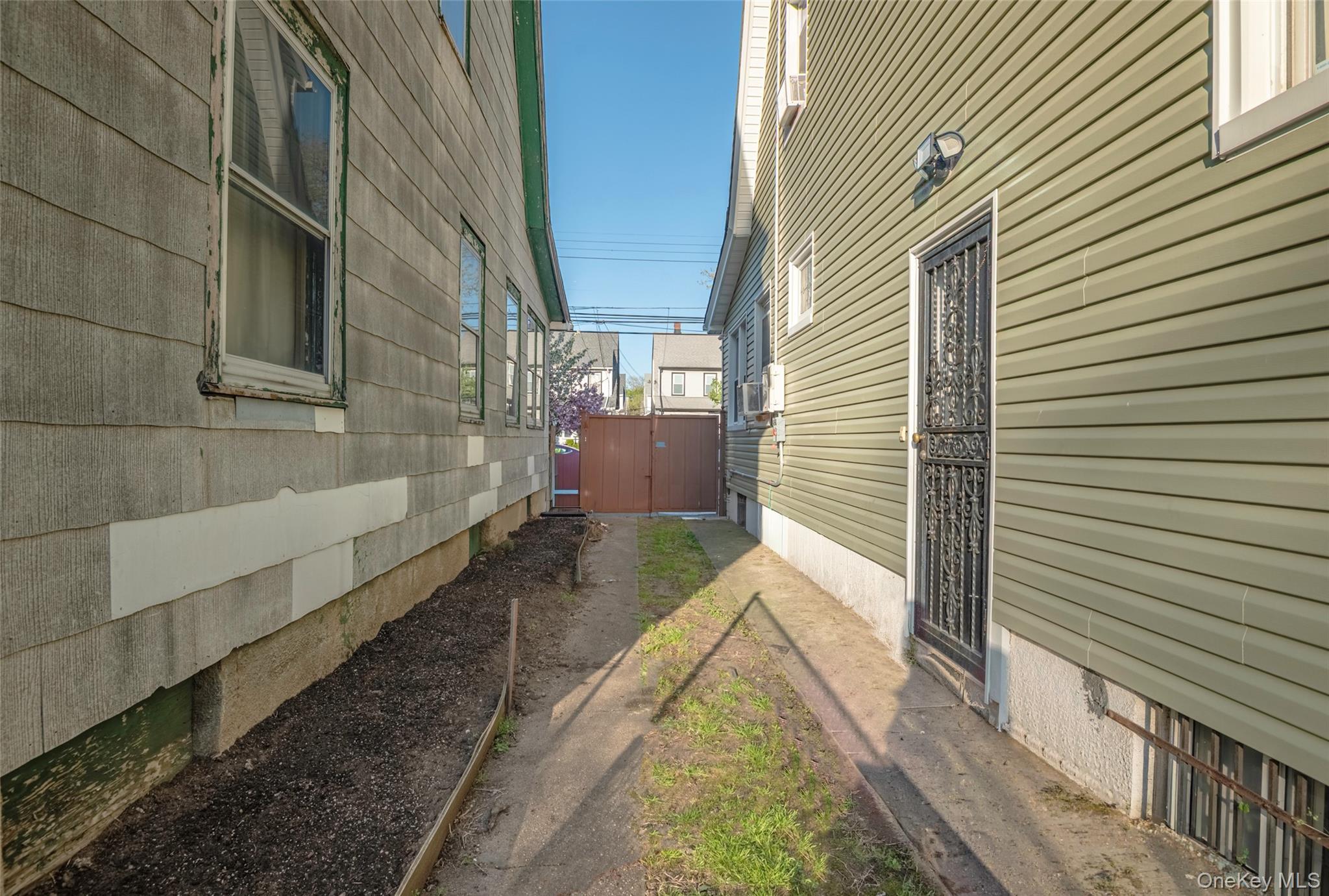 Single Family 200 Queens, NY 11412, MLS-984966-21