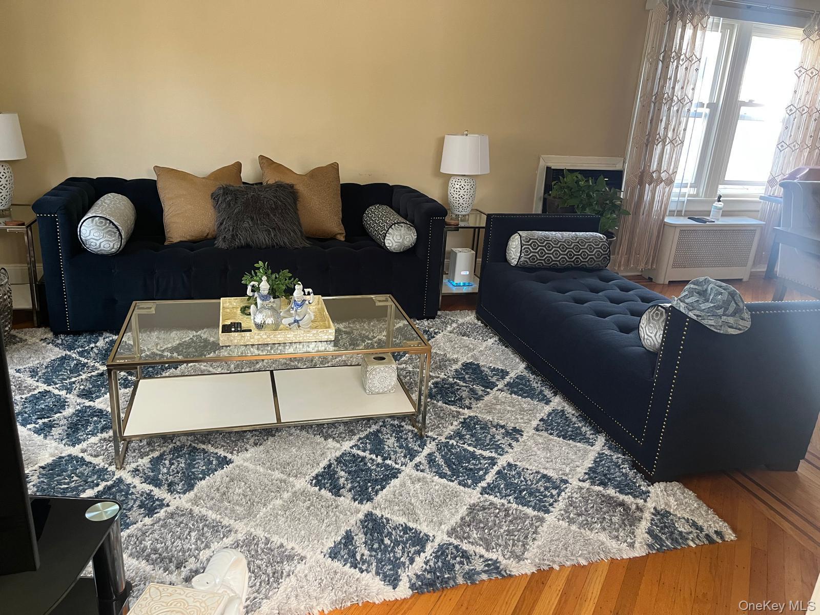 Single Family Carstairs  Nassau County, NY 11581, MLS-984976-4