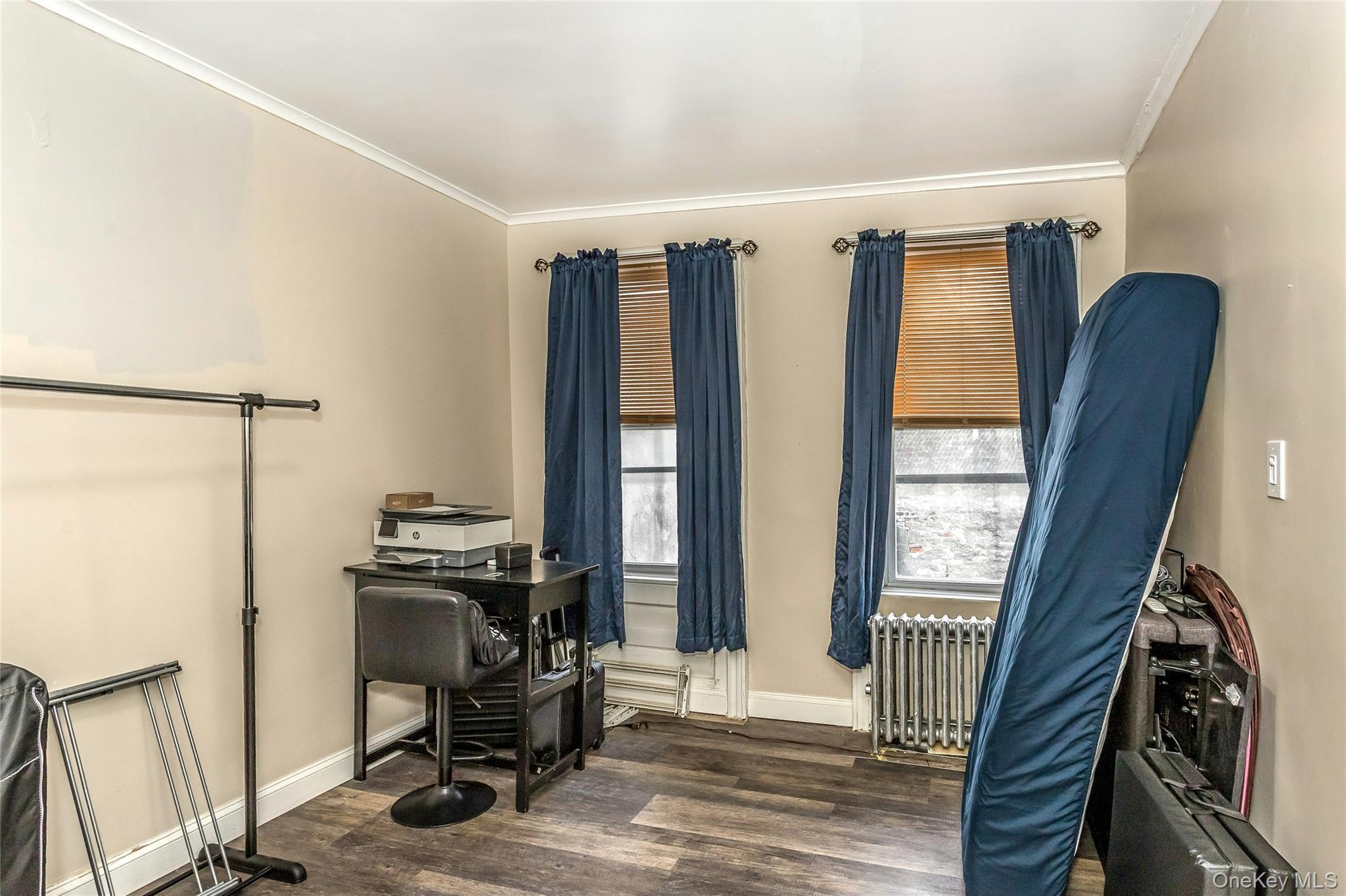 Single Family 64th Queens, NY 11385, MLS-984979-10