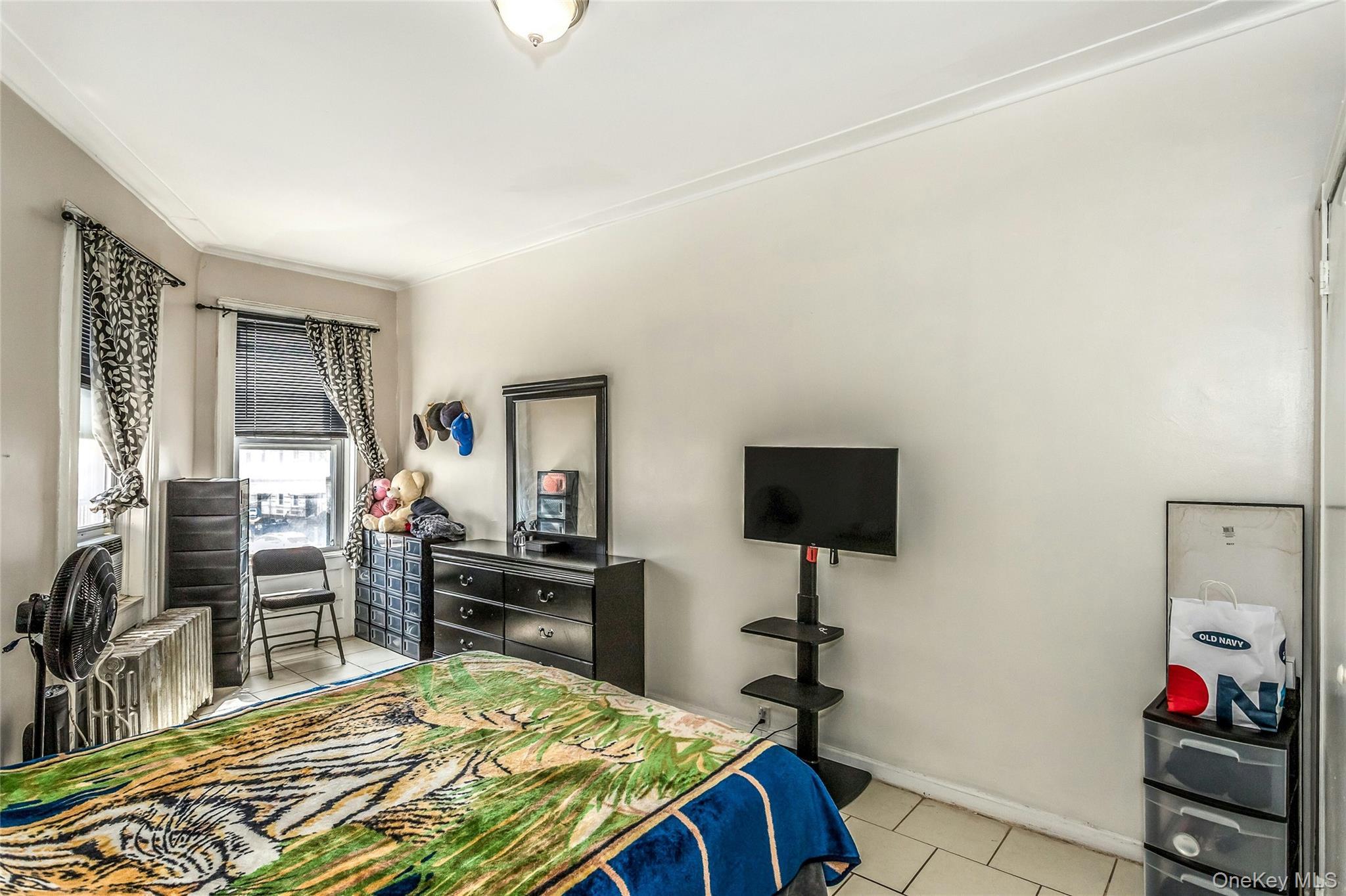 Single Family 64th Queens, NY 11385, MLS-984979-11
