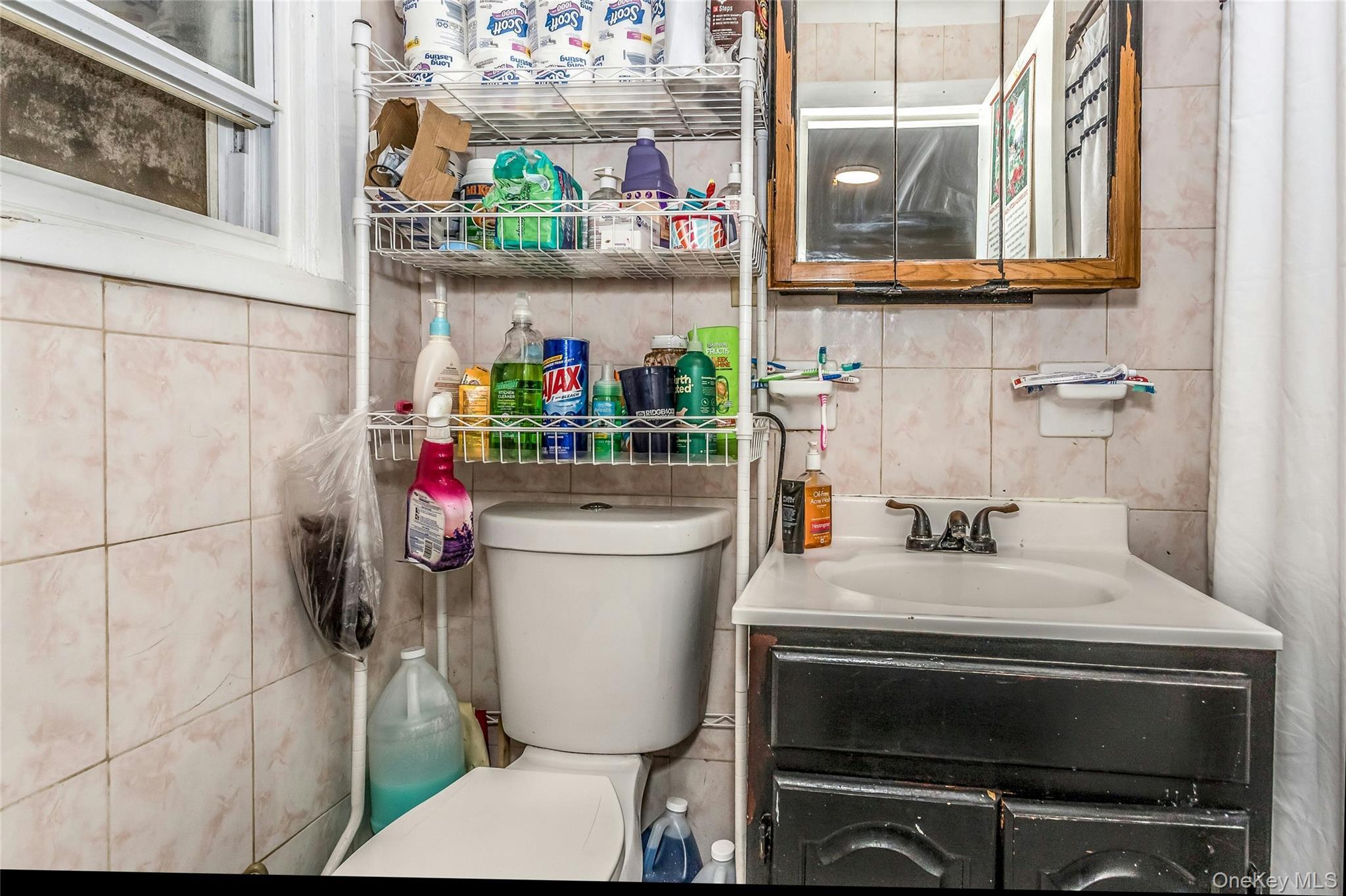 Single Family 64th Queens, NY 11385, MLS-984979-16