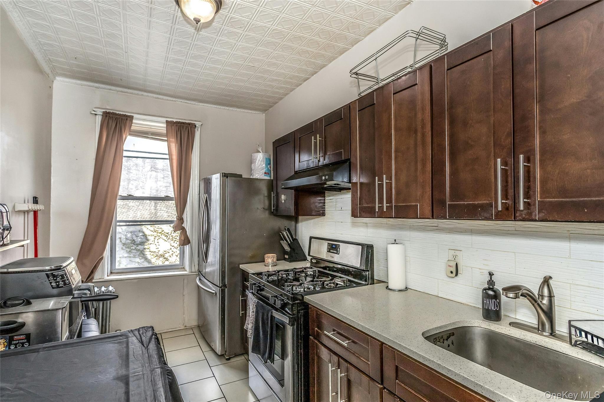 Single Family 64th Queens, NY 11385, MLS-984979-9