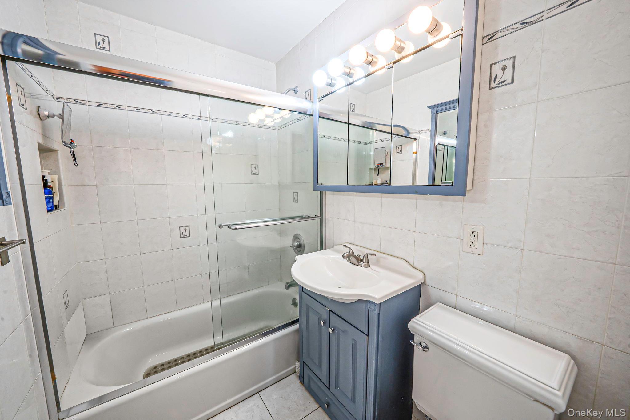 Single Family Clifton  Nassau County, NY 11793, MLS-984997-10