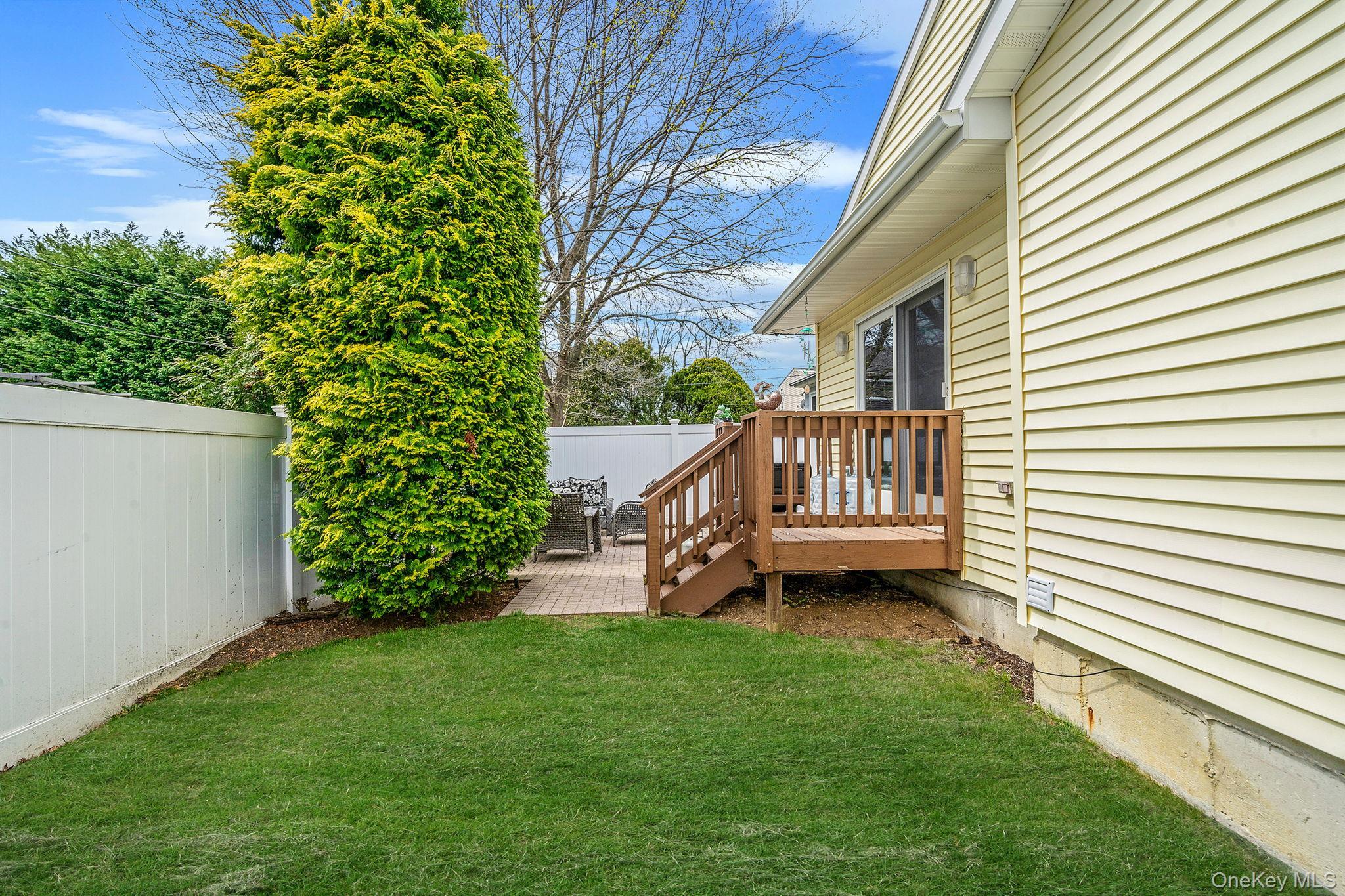 Single Family Clifton  Nassau County, NY 11793, MLS-984997-17