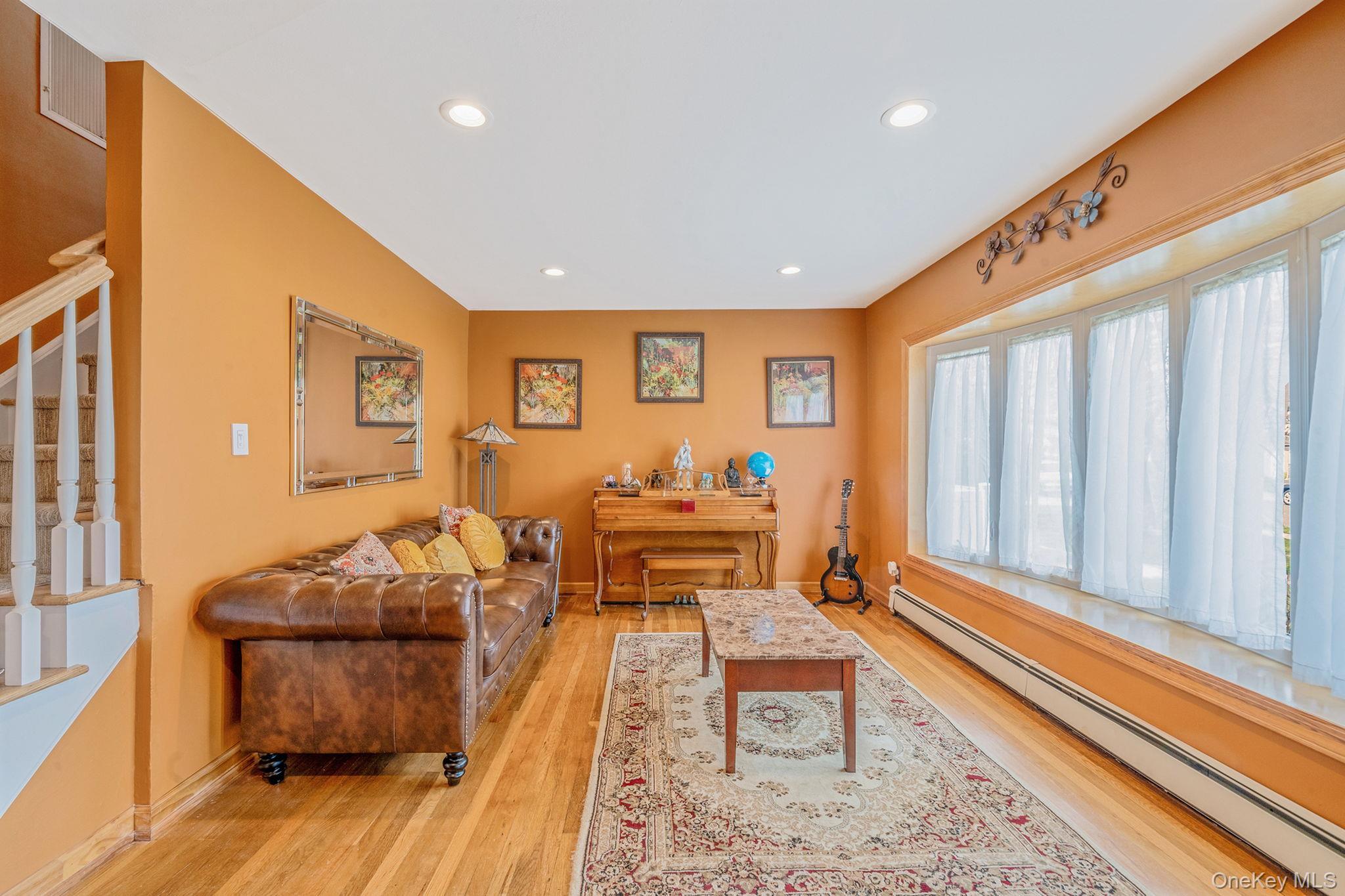 Single Family Clifton  Nassau County, NY 11793, MLS-984997-3
