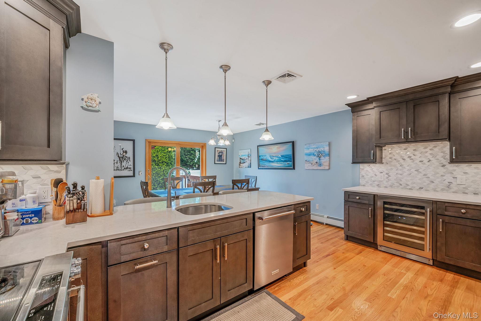 Single Family Clifton  Nassau County, NY 11793, MLS-984997-4