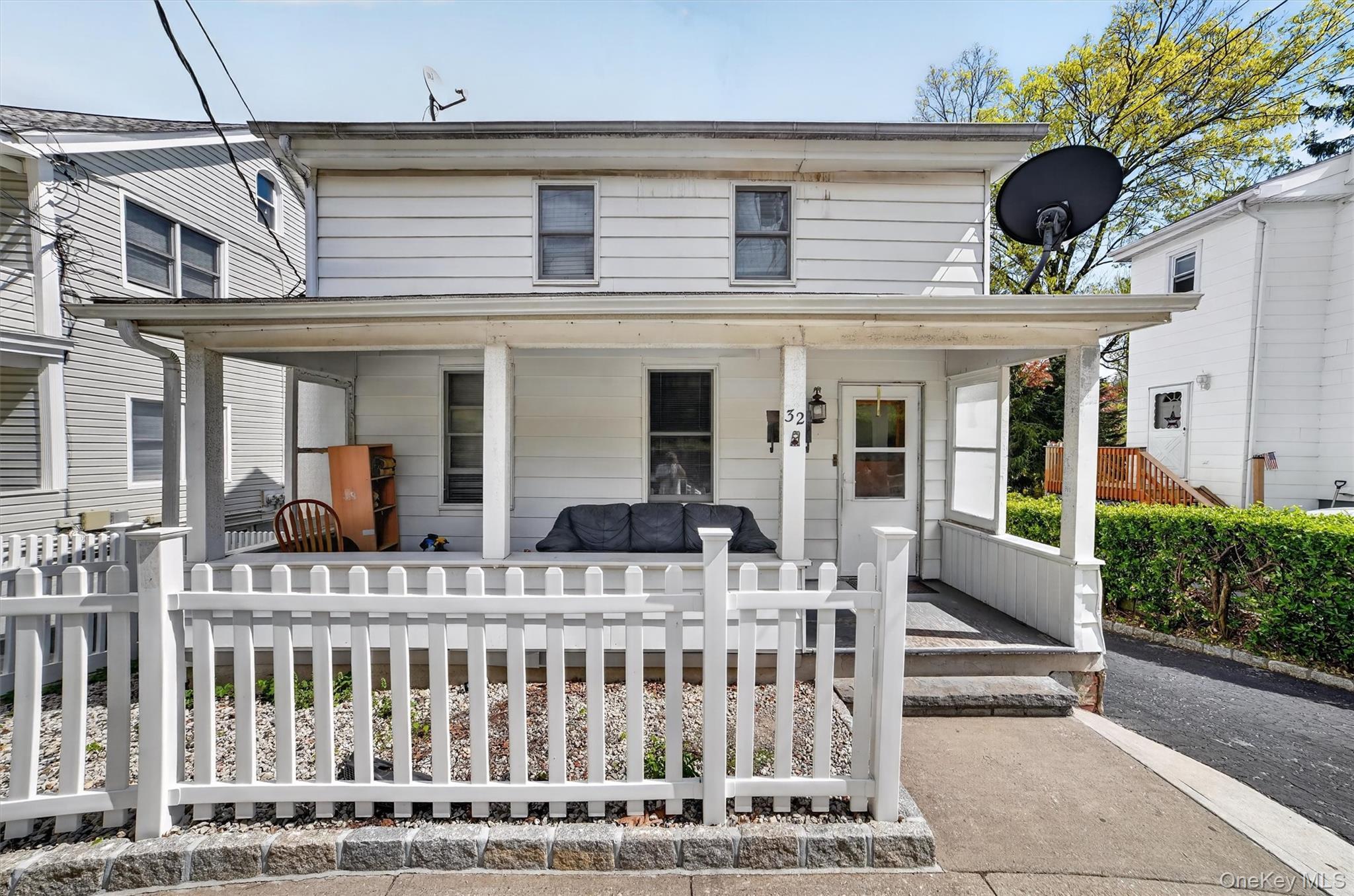 Single Family Terrace  Westchester County, NY 10562, MLS-985026-2