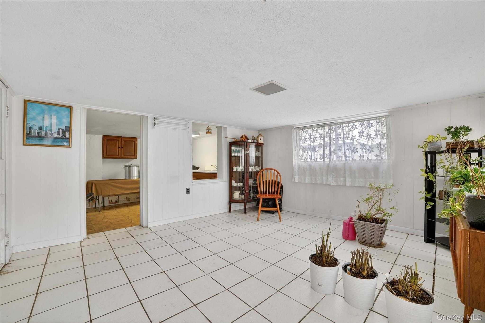 Single Family Terrace  Westchester County, NY 10562, MLS-985026-26