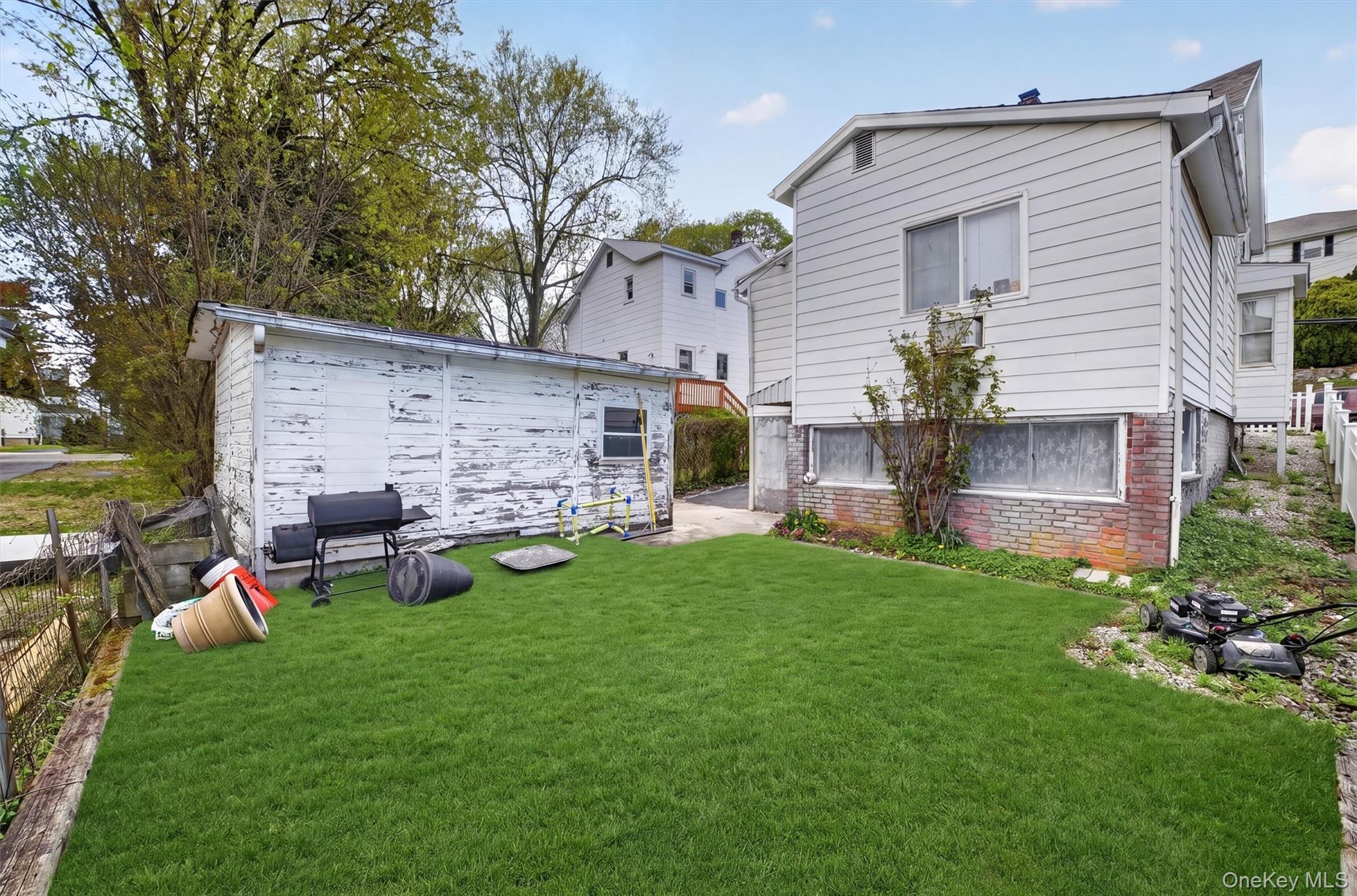 Single Family Terrace  Westchester County, NY 10562, MLS-985026-31