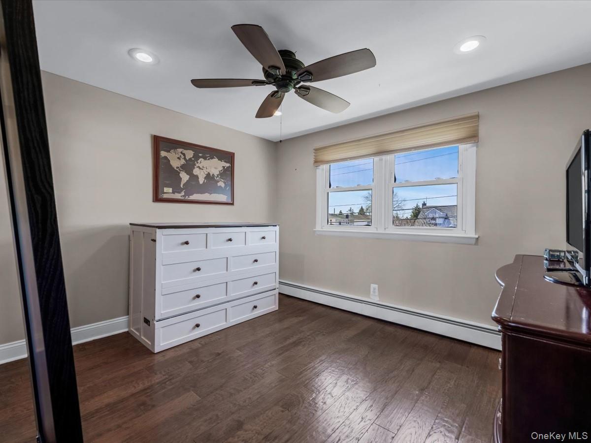 Single Family Floral  Nassau County, NY 11714, MLS-985056-19