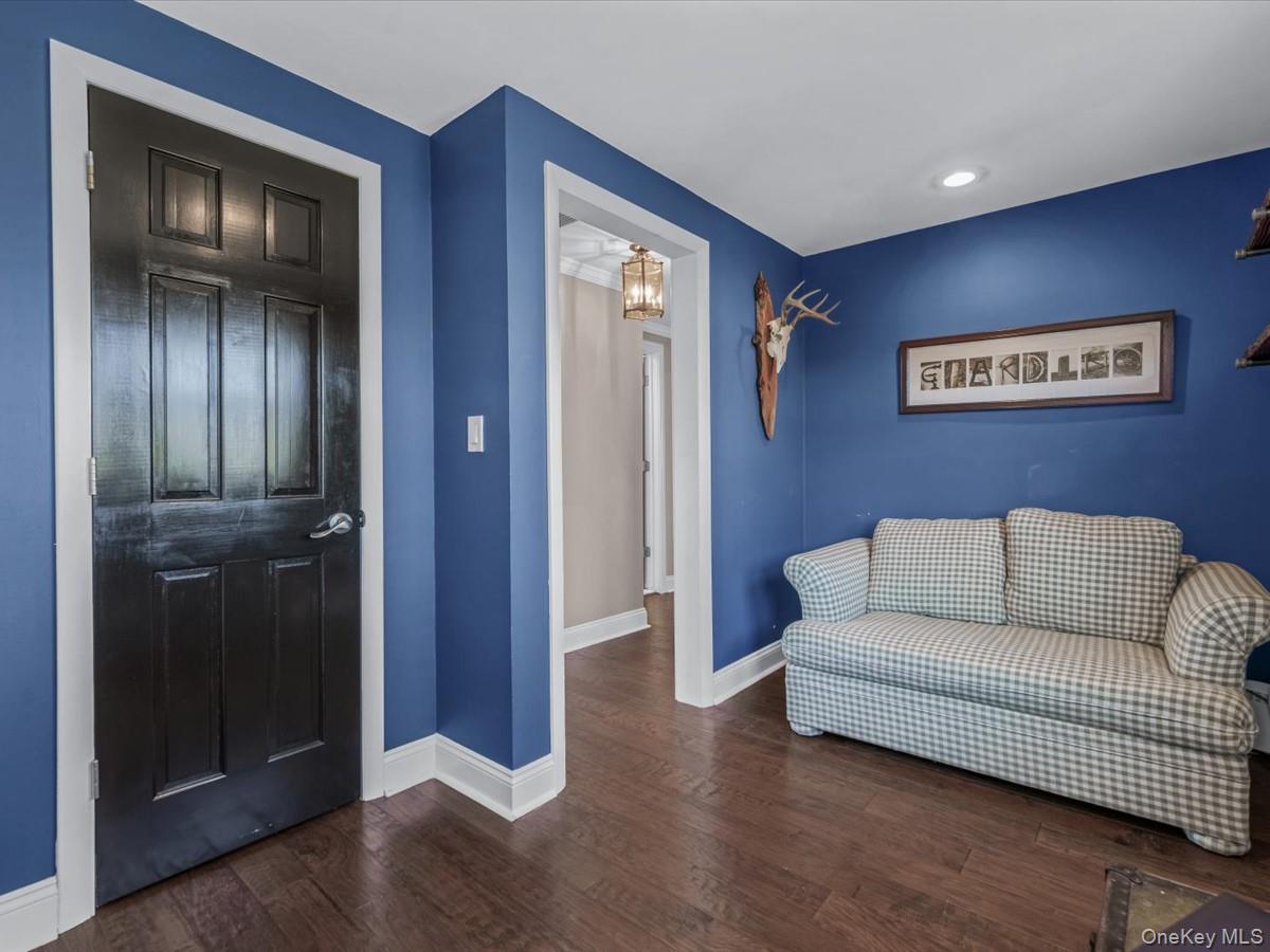 Single Family Floral  Nassau County, NY 11714, MLS-985056-21