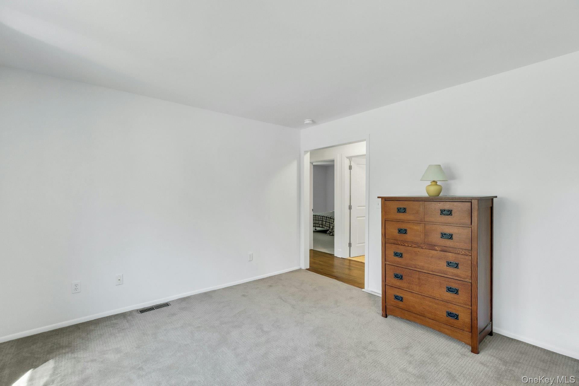 Single Family Quail Run Suffolk County, NY 11946, MLS-985093-26