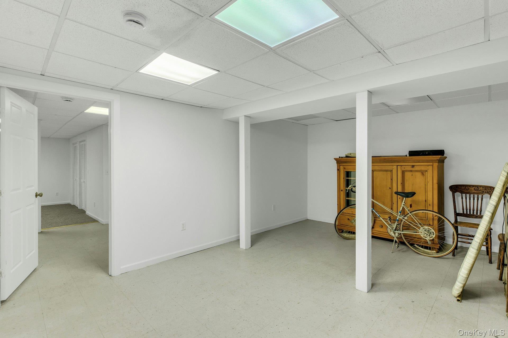 Single Family Quail Run Suffolk County, NY 11946, MLS-985093-29
