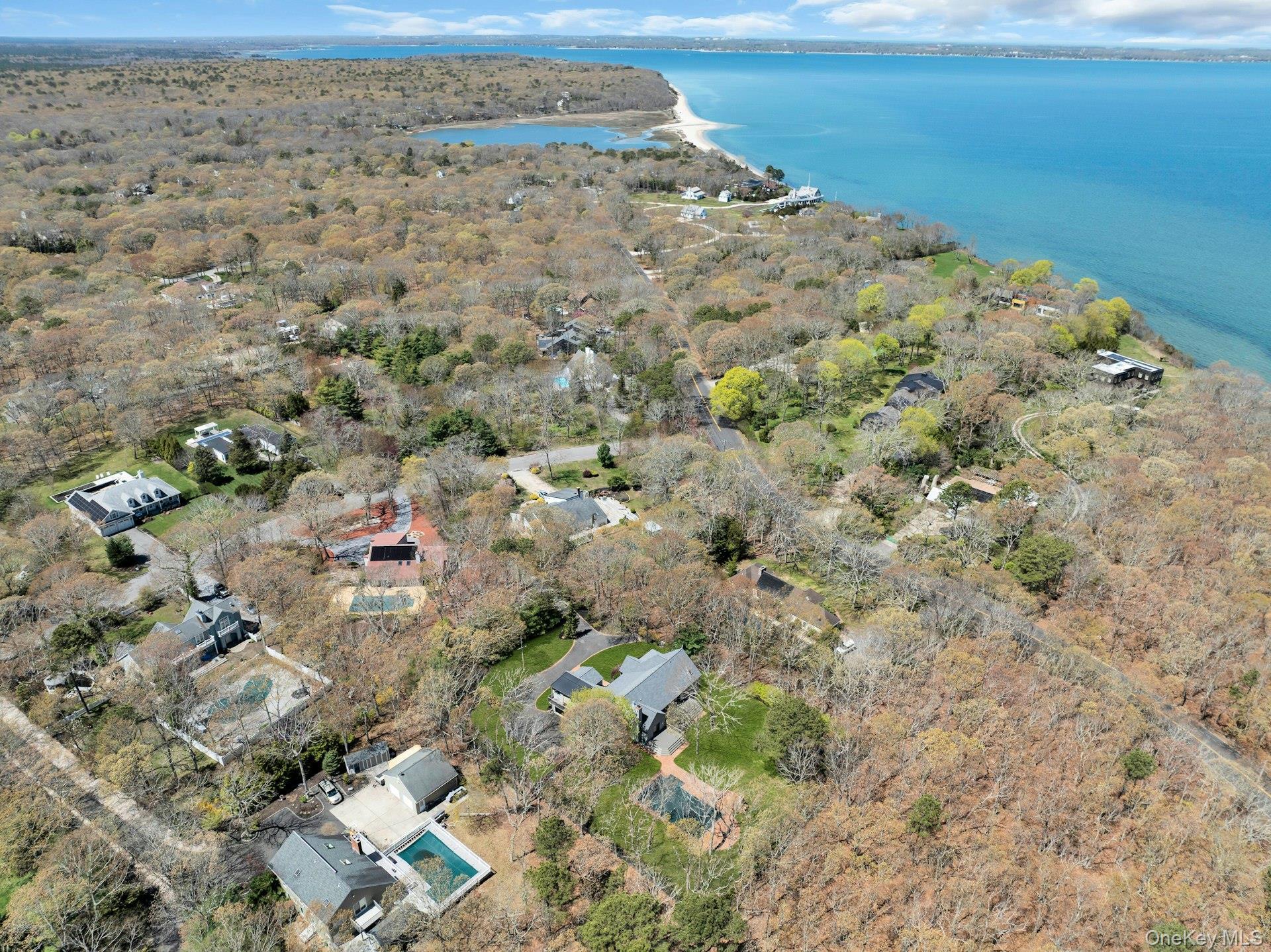 Single Family Quail Run Suffolk County, NY 11946, MLS-985093-45