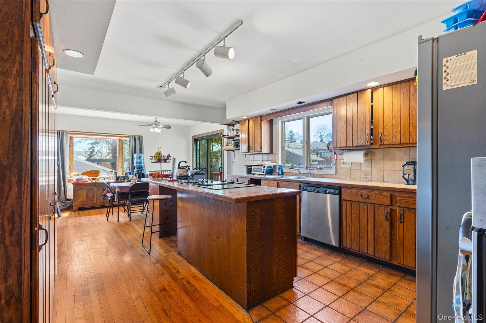 Single Family Melrose  Albany County, NY 12203, MLS-985106-12