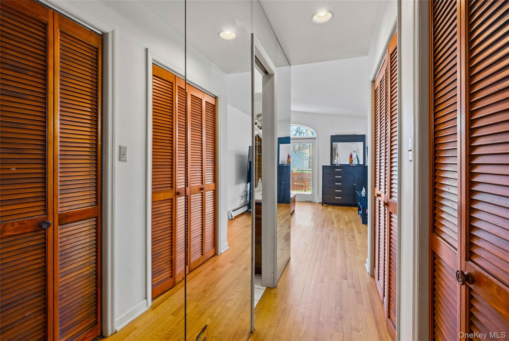 Single Family Melrose  Albany County, NY 12203, MLS-985106-21