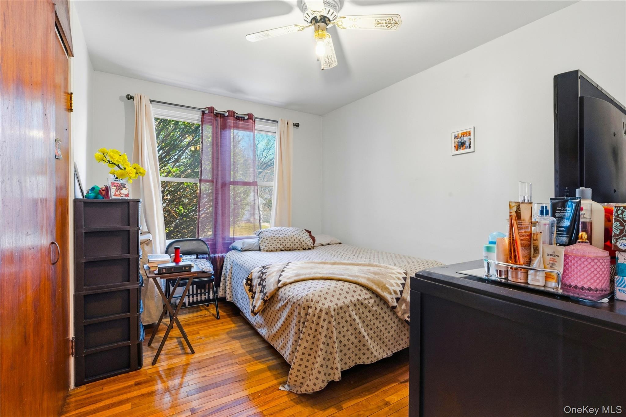 Single Family Melrose  Albany County, NY 12203, MLS-985106-25