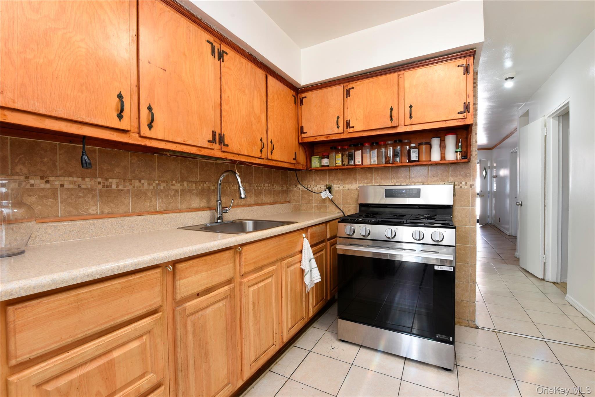 Single Family Avenue L  Brooklyn, NY 11236, MLS-985109-13