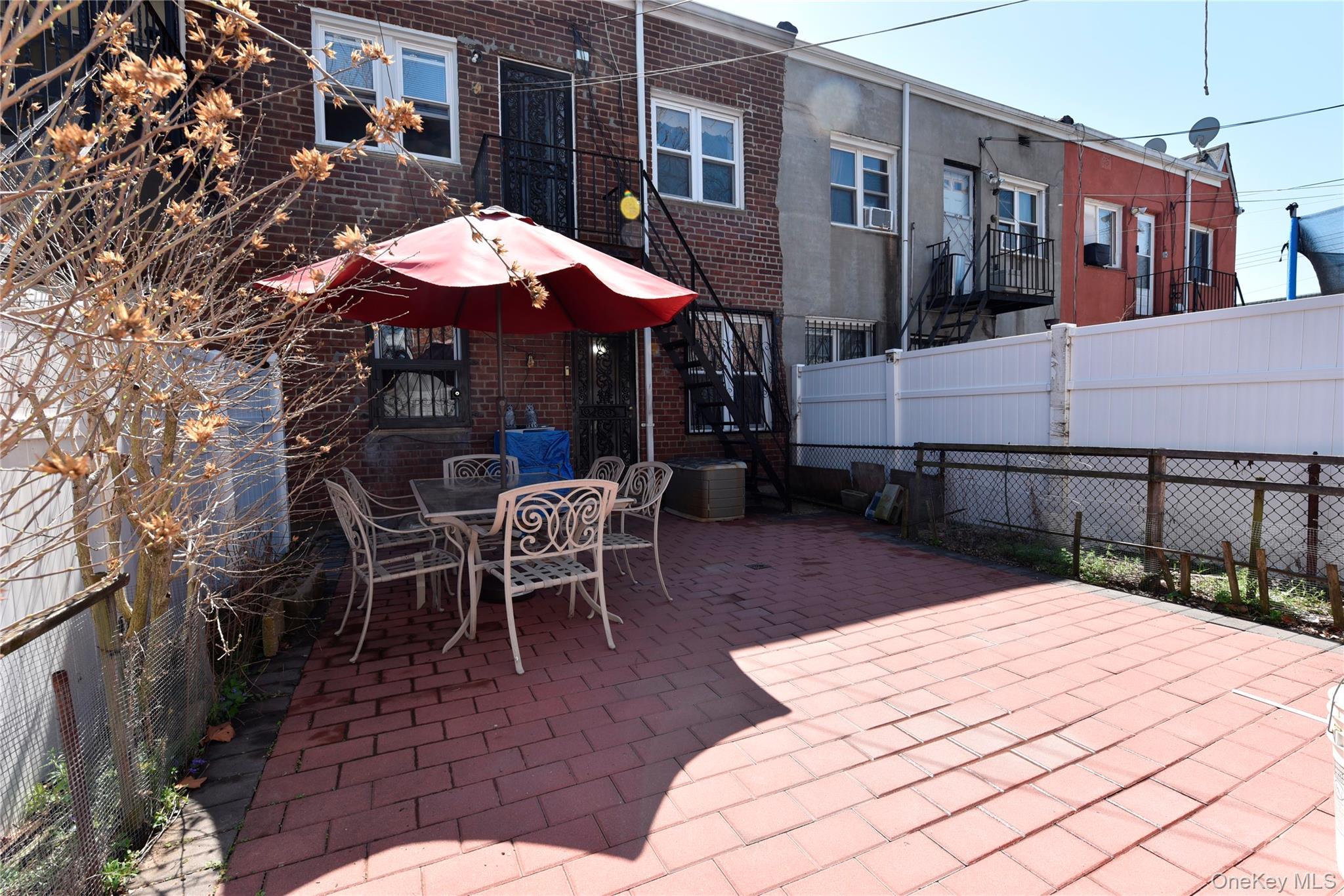 Single Family Avenue L  Brooklyn, NY 11236, MLS-985109-25
