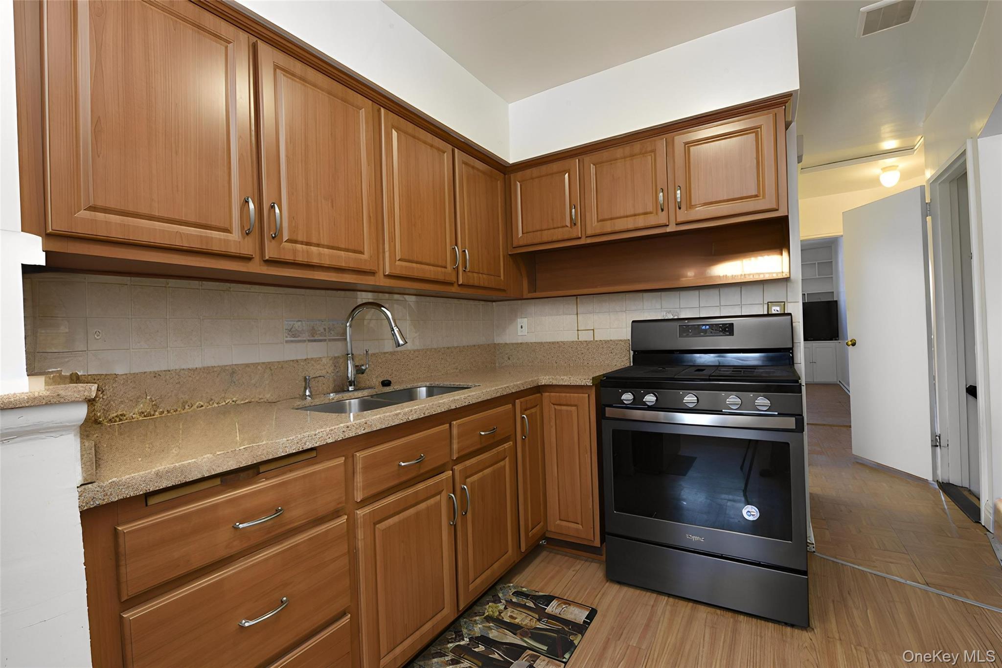 Single Family Avenue L  Brooklyn, NY 11236, MLS-985109-4
