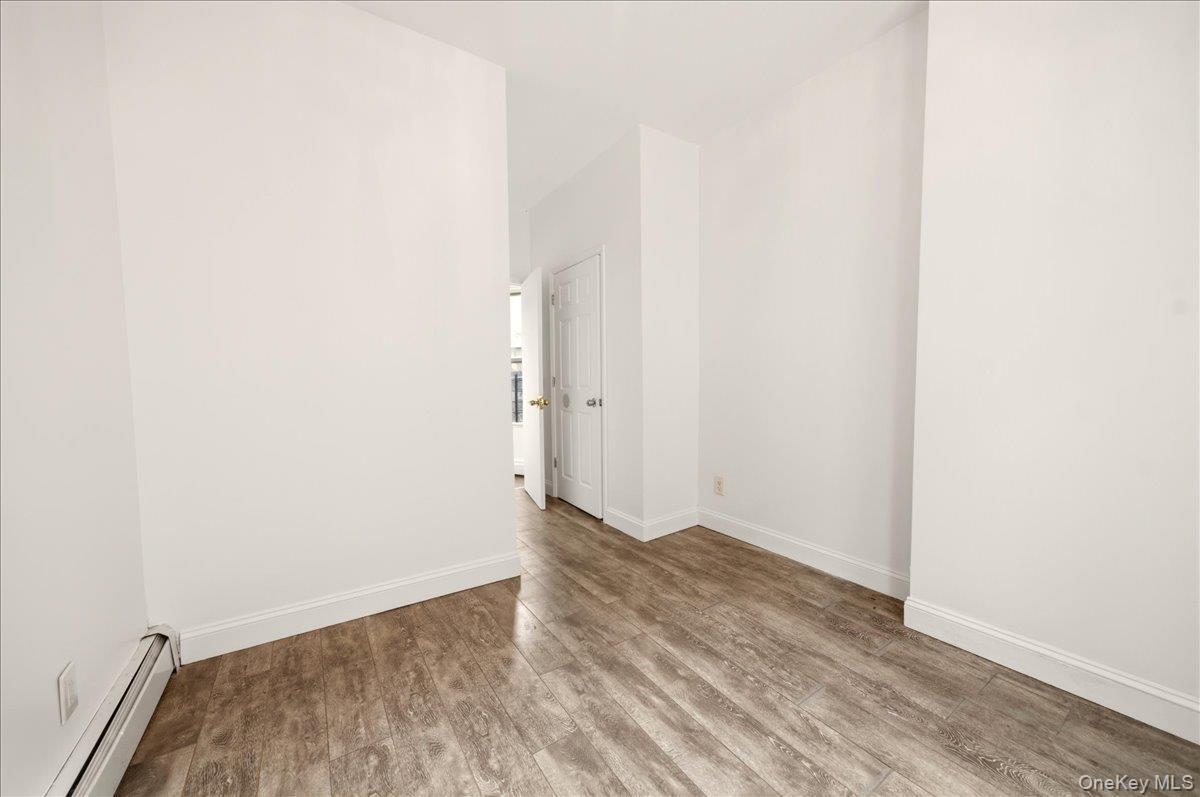 Single Family 165th  Bronx, NY 10452, MLS-985123-10