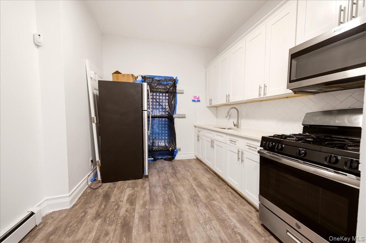 Single Family 165th  Bronx, NY 10452, MLS-985123-16