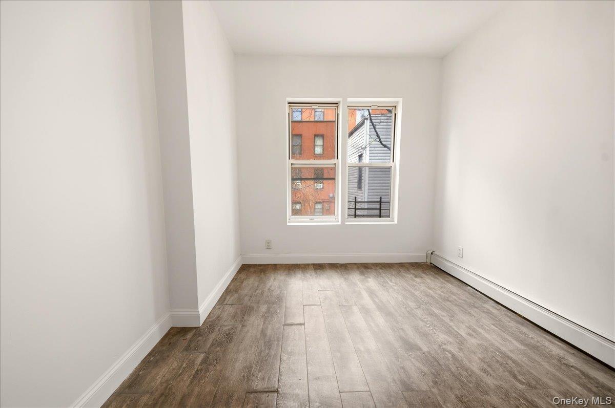 Single Family 165th  Bronx, NY 10452, MLS-985123-8