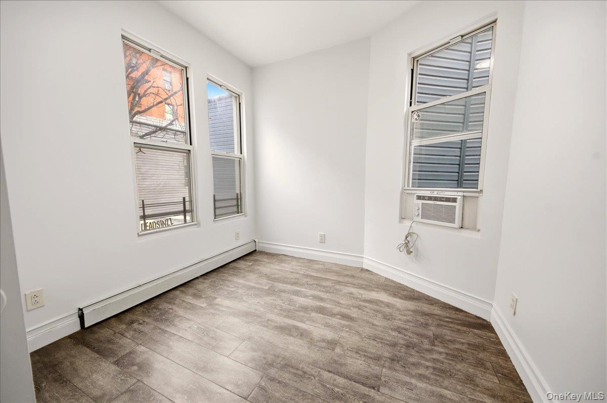 Single Family 165th  Bronx, NY 10452, MLS-985123-9