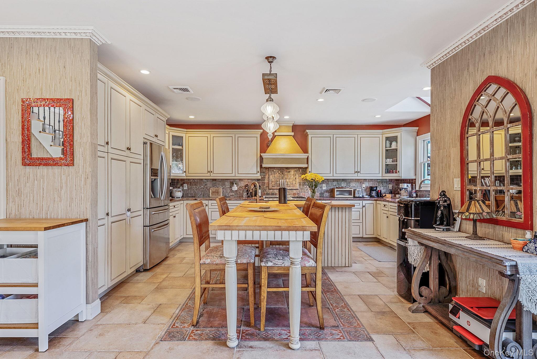 Single Family Crescent  Suffolk County, NY 11743, MLS-985125-18
