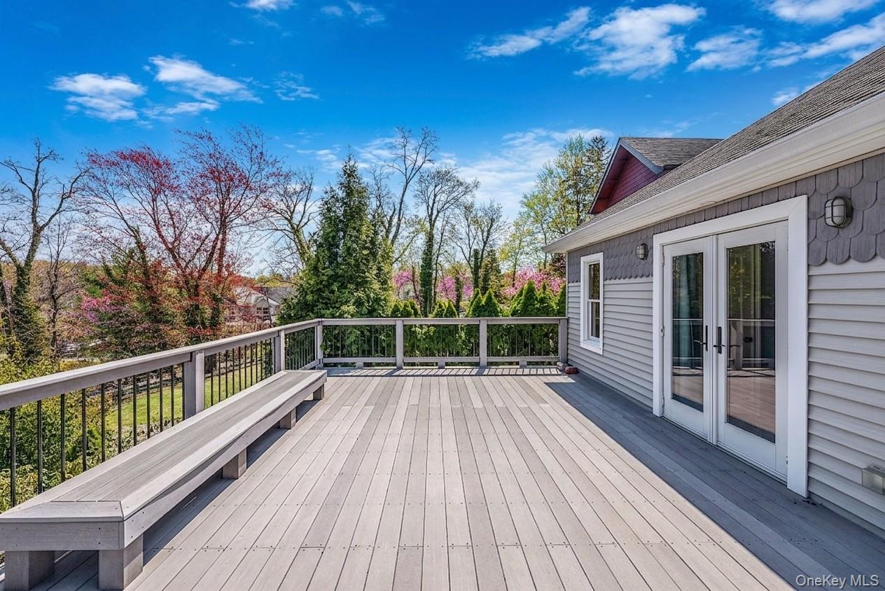 Single Family Crescent  Suffolk County, NY 11743, MLS-985125-23