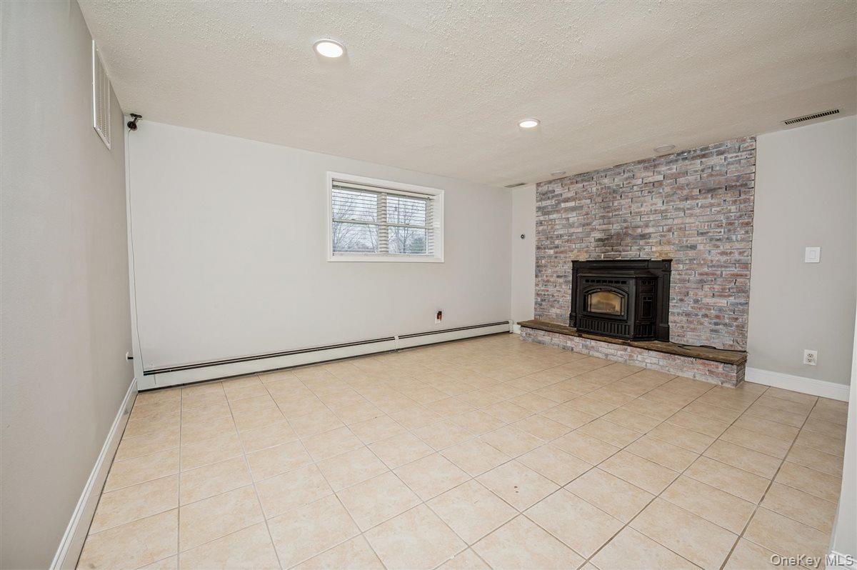 Single Family Valkill  Dutchess County, NY 12601, MLS-985152-17