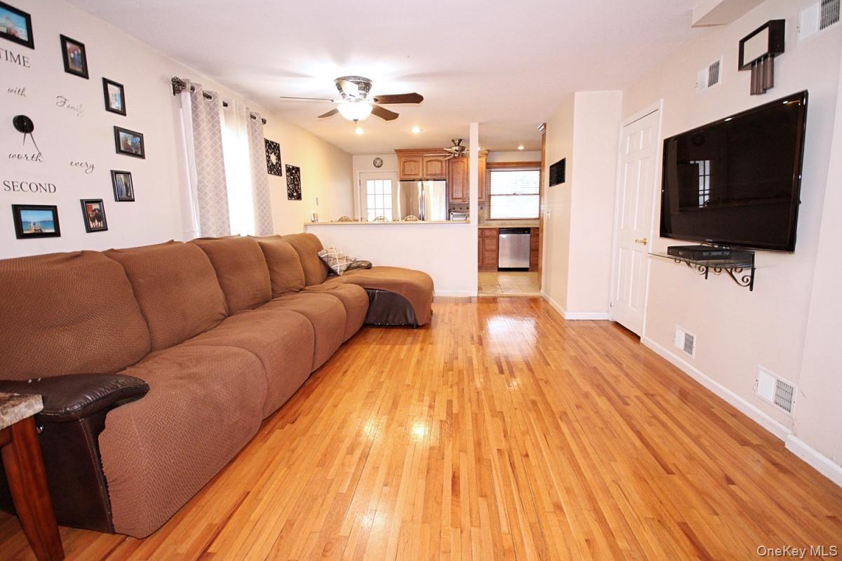 Single Family Gurley  Staten Island, NY 10308, MLS-985171-11