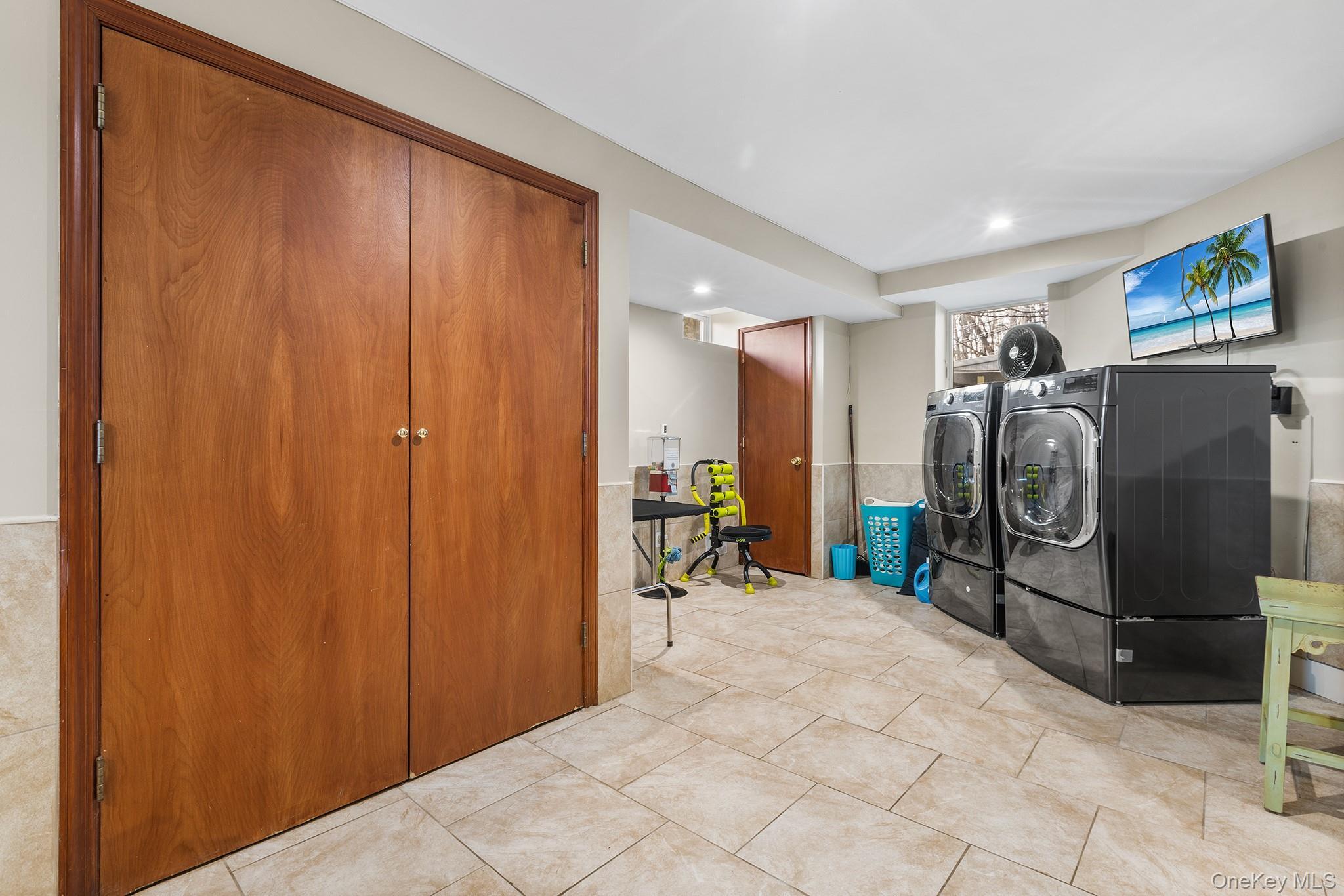 Single Family Spencer  Westchester County, NY 10530, MLS-985178-17