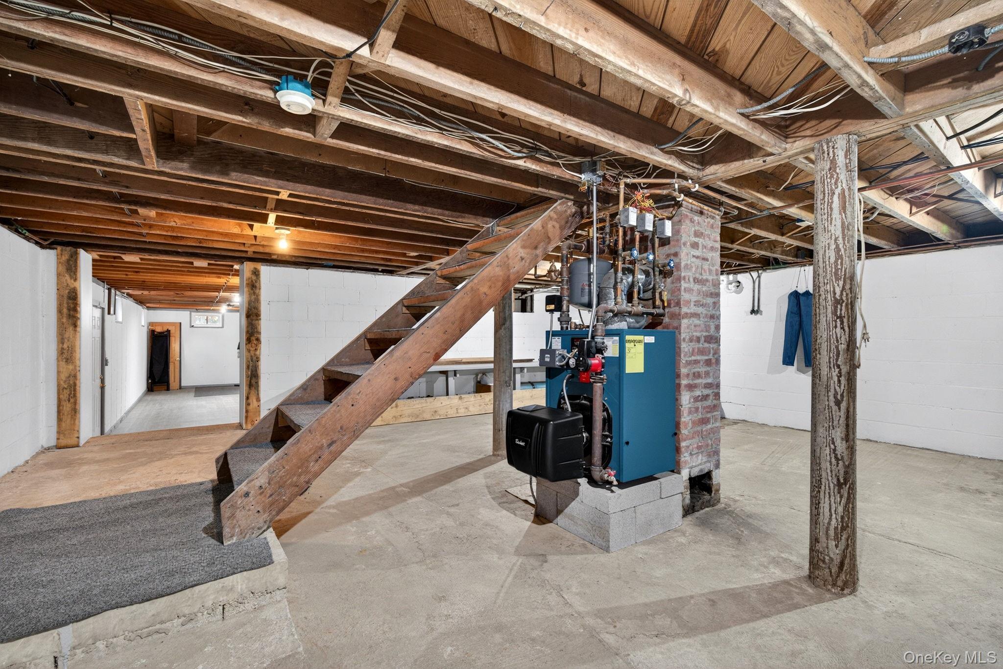 Single Family Airport  Ulster County, NY 12404, MLS-985209-24