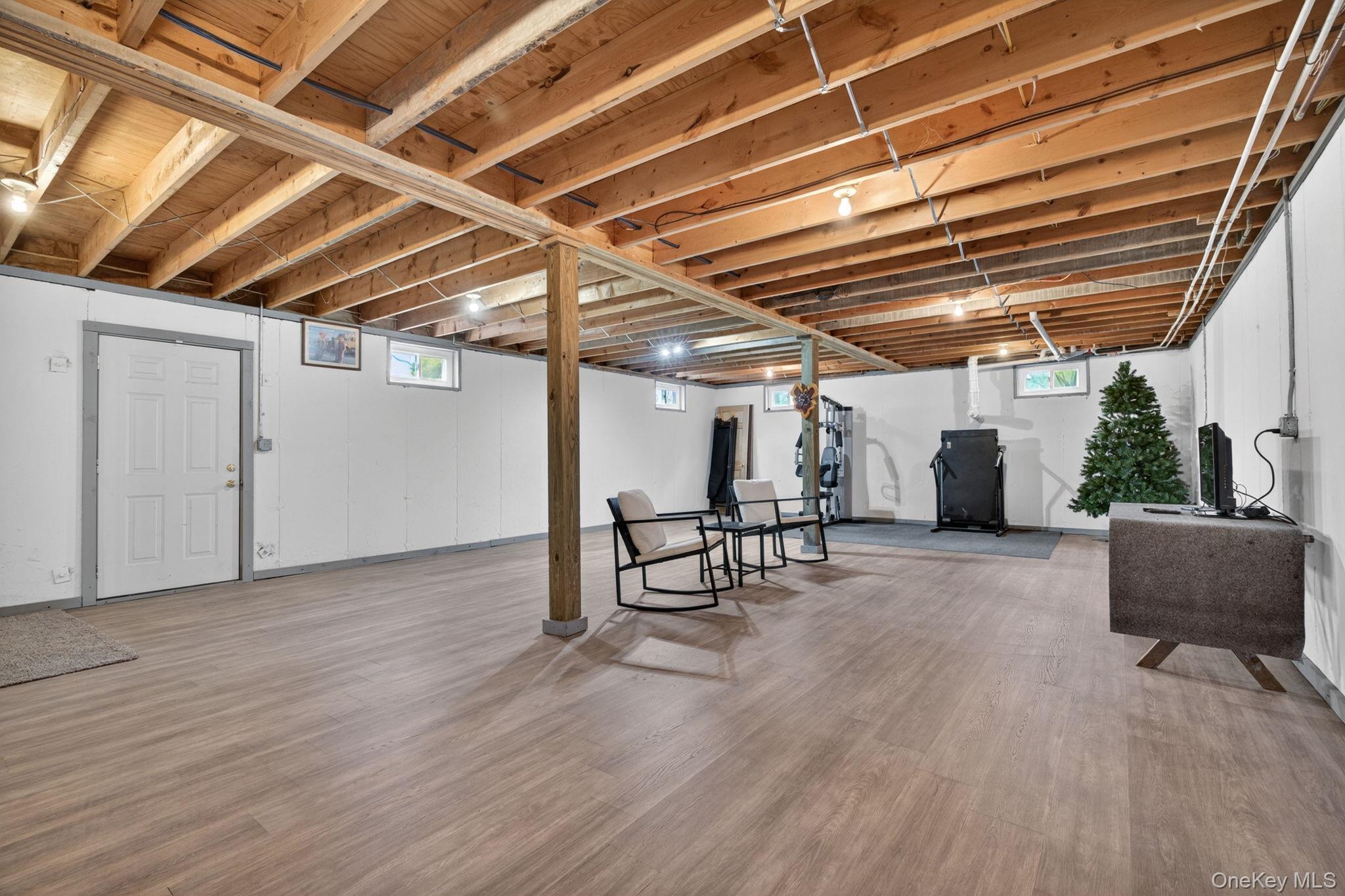 Single Family Airport  Ulster County, NY 12404, MLS-985209-25