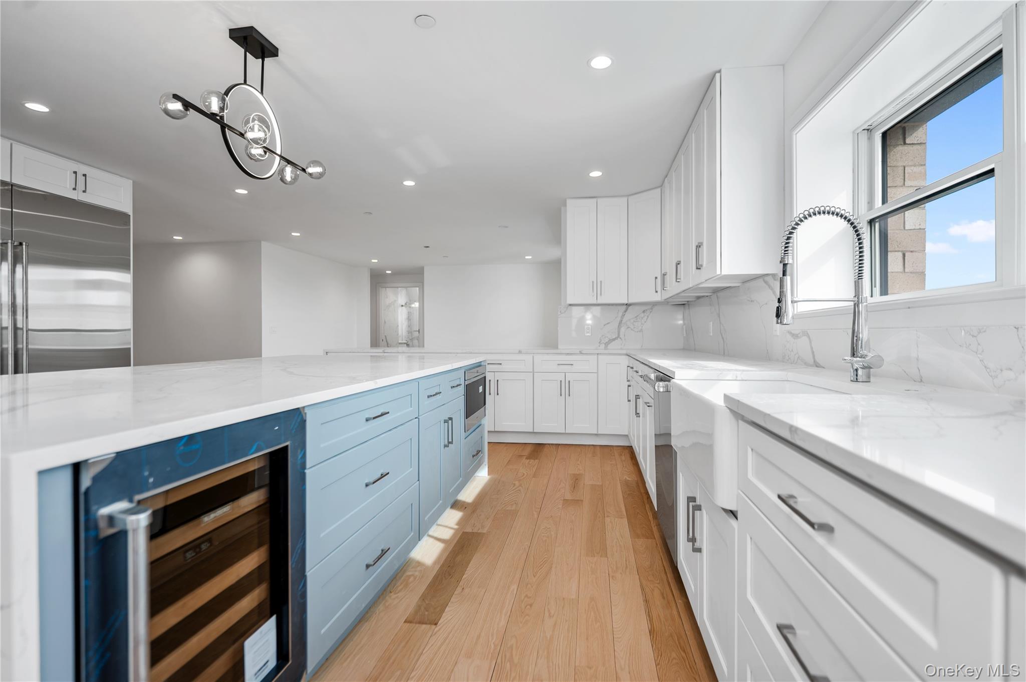 Condo Broadway  Nassau County, NY 11561, MLS-985231-23