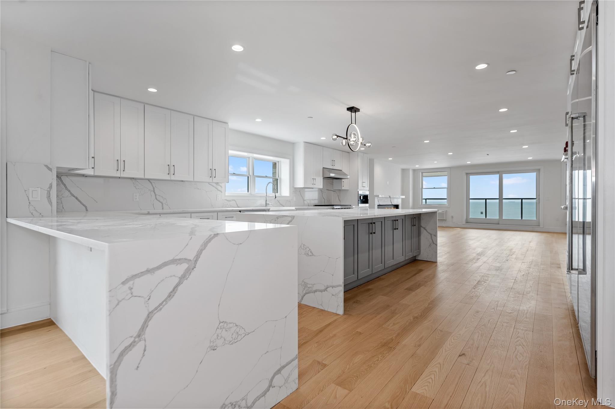 Condo Broadway  Nassau County, NY 11561, MLS-985231-27