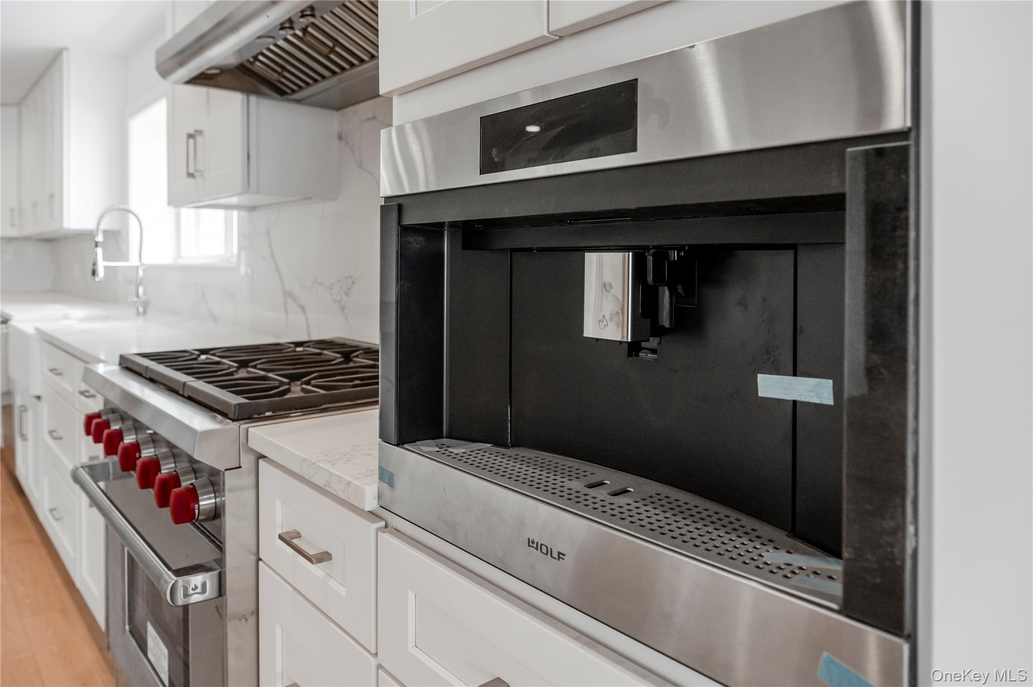 Condo Broadway  Nassau County, NY 11561, MLS-985231-28