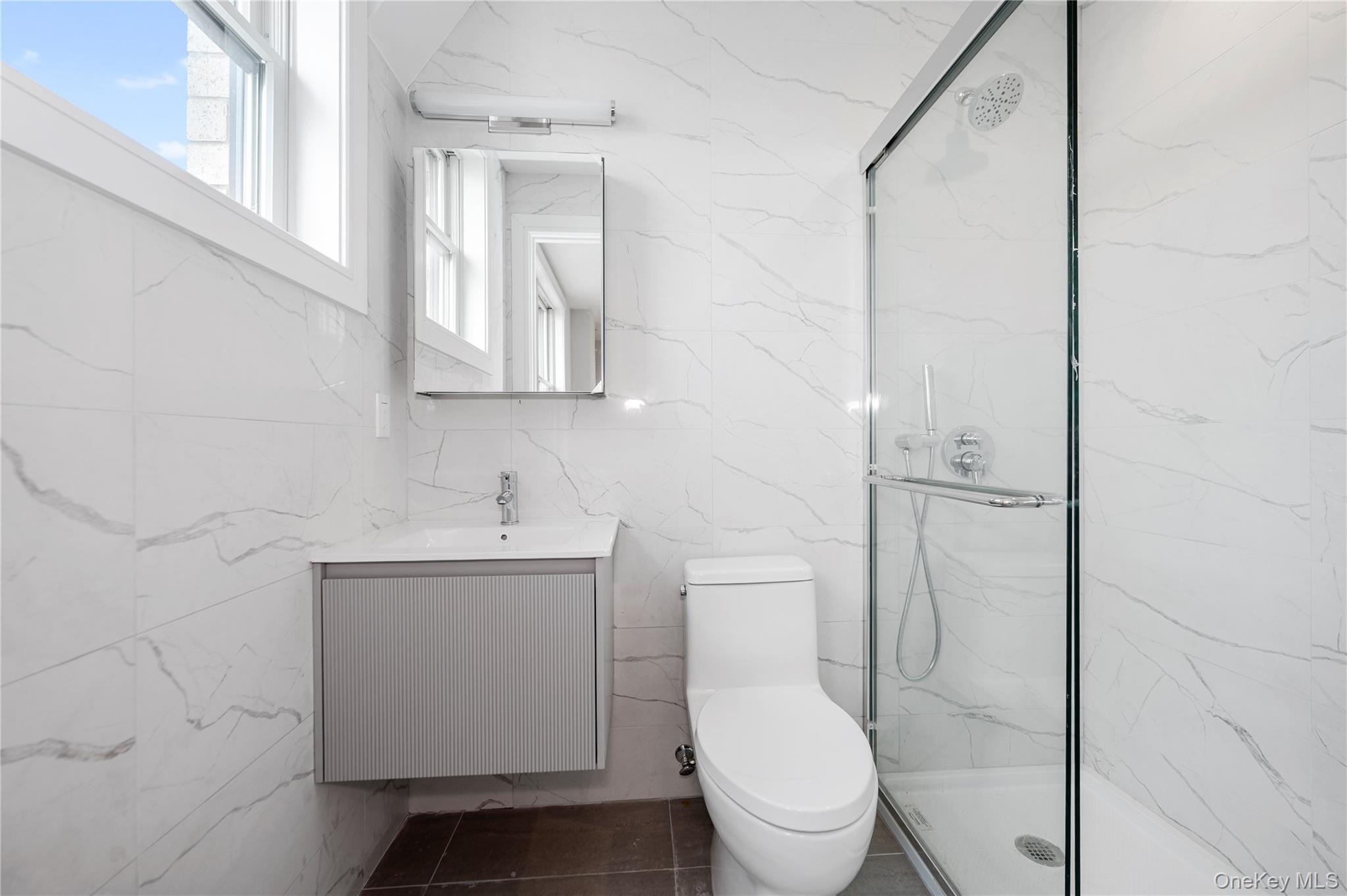 Condo Broadway  Nassau County, NY 11561, MLS-985231-42