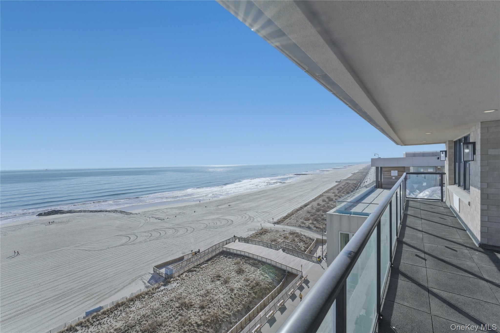 Condo Broadway  Nassau County, NY 11561, MLS-985231-46