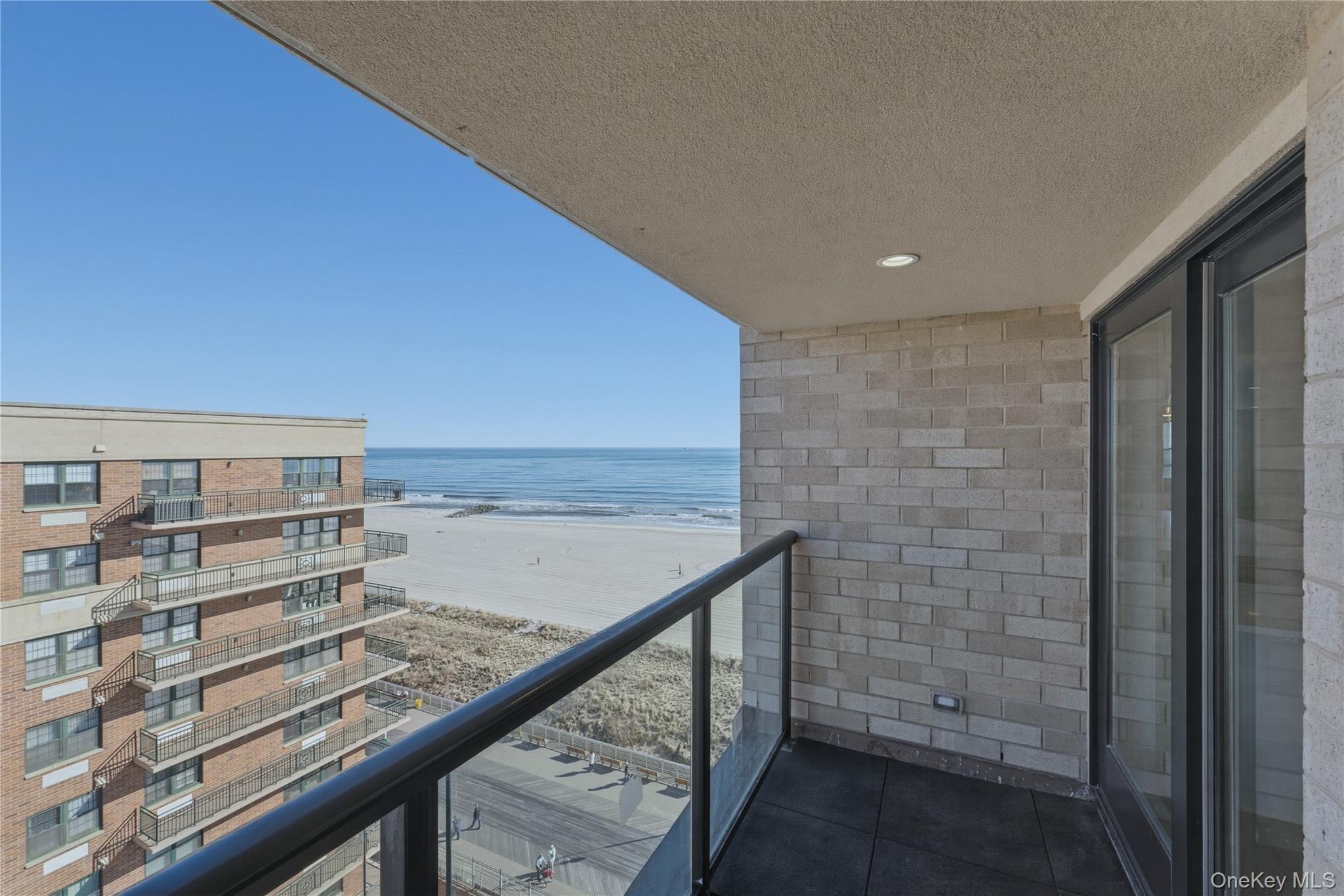 Condo Broadway  Nassau County, NY 11561, MLS-985231-48