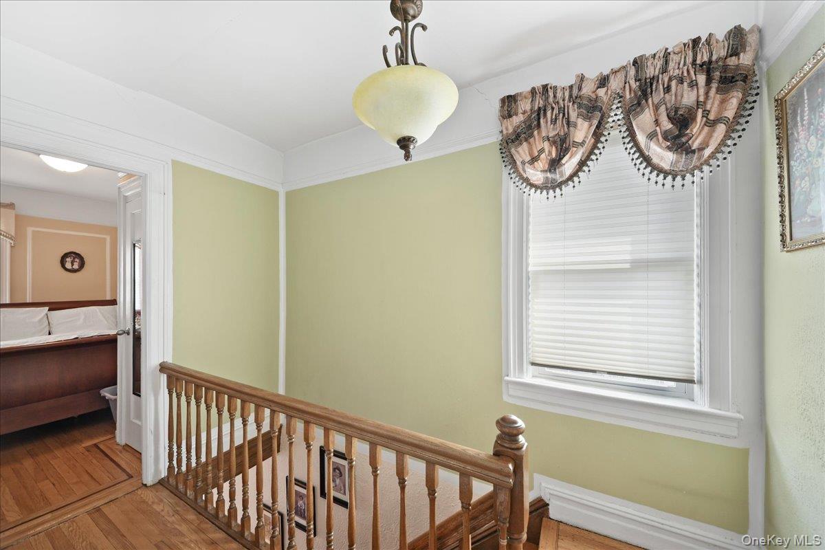 Single Family Yates Bronx, NY 10469, MLS-985241-12