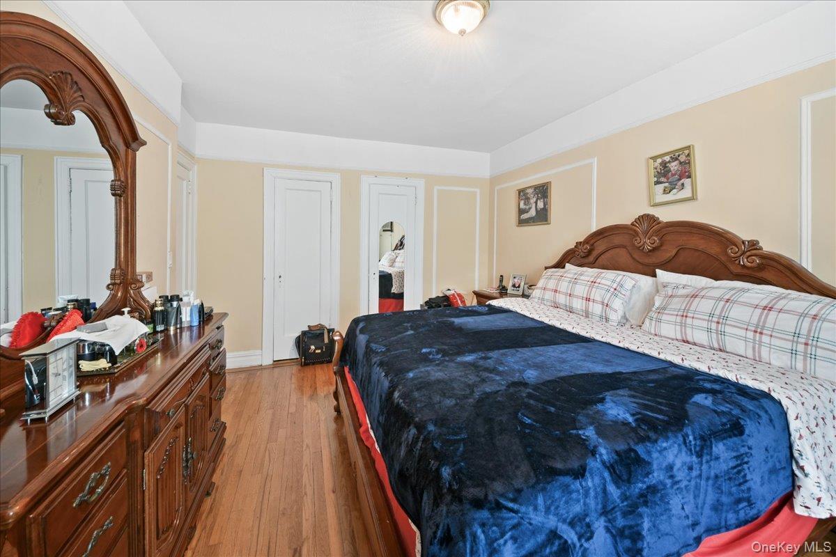 Single Family Yates Bronx, NY 10469, MLS-985241-13