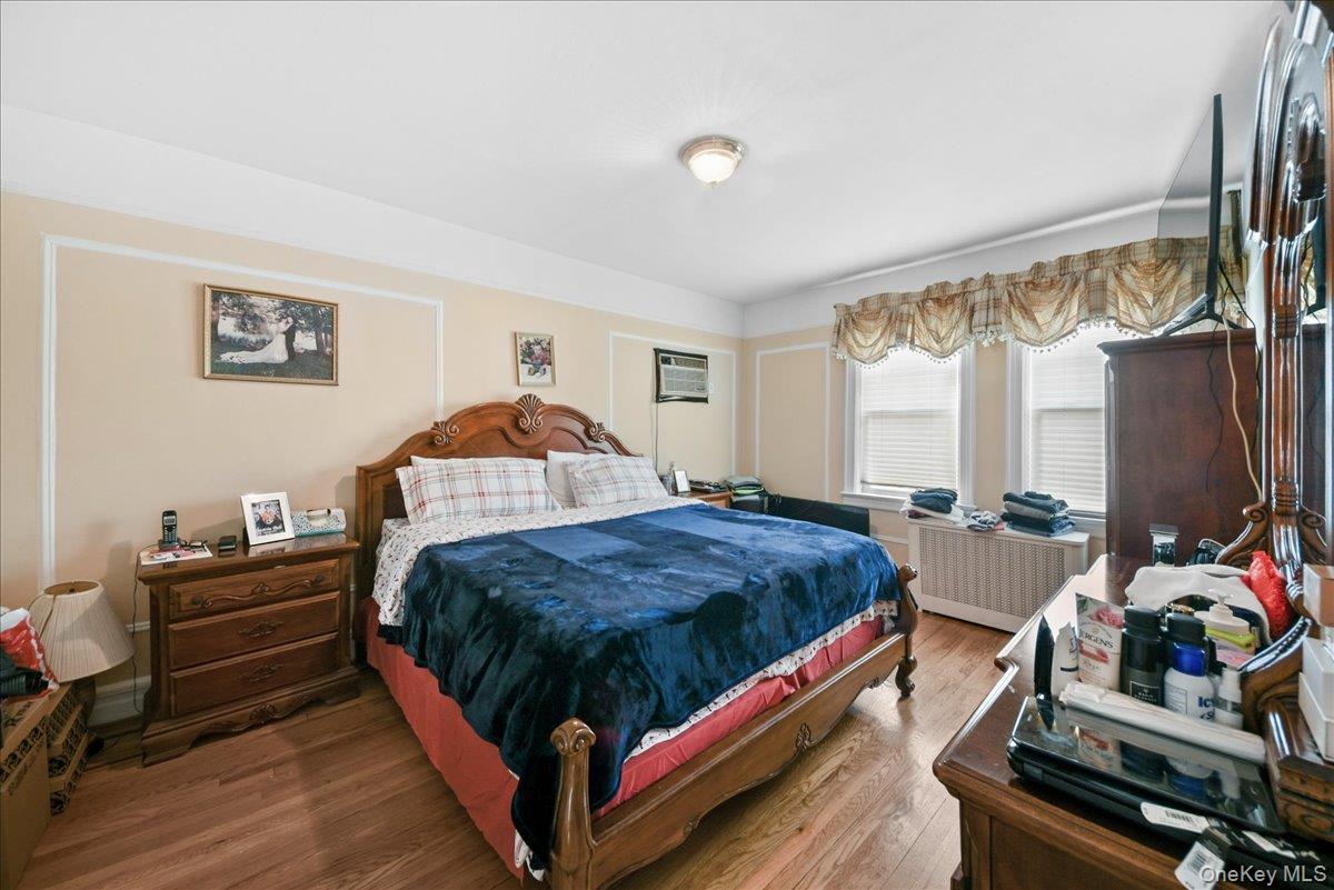 Single Family Yates Bronx, NY 10469, MLS-985241-14