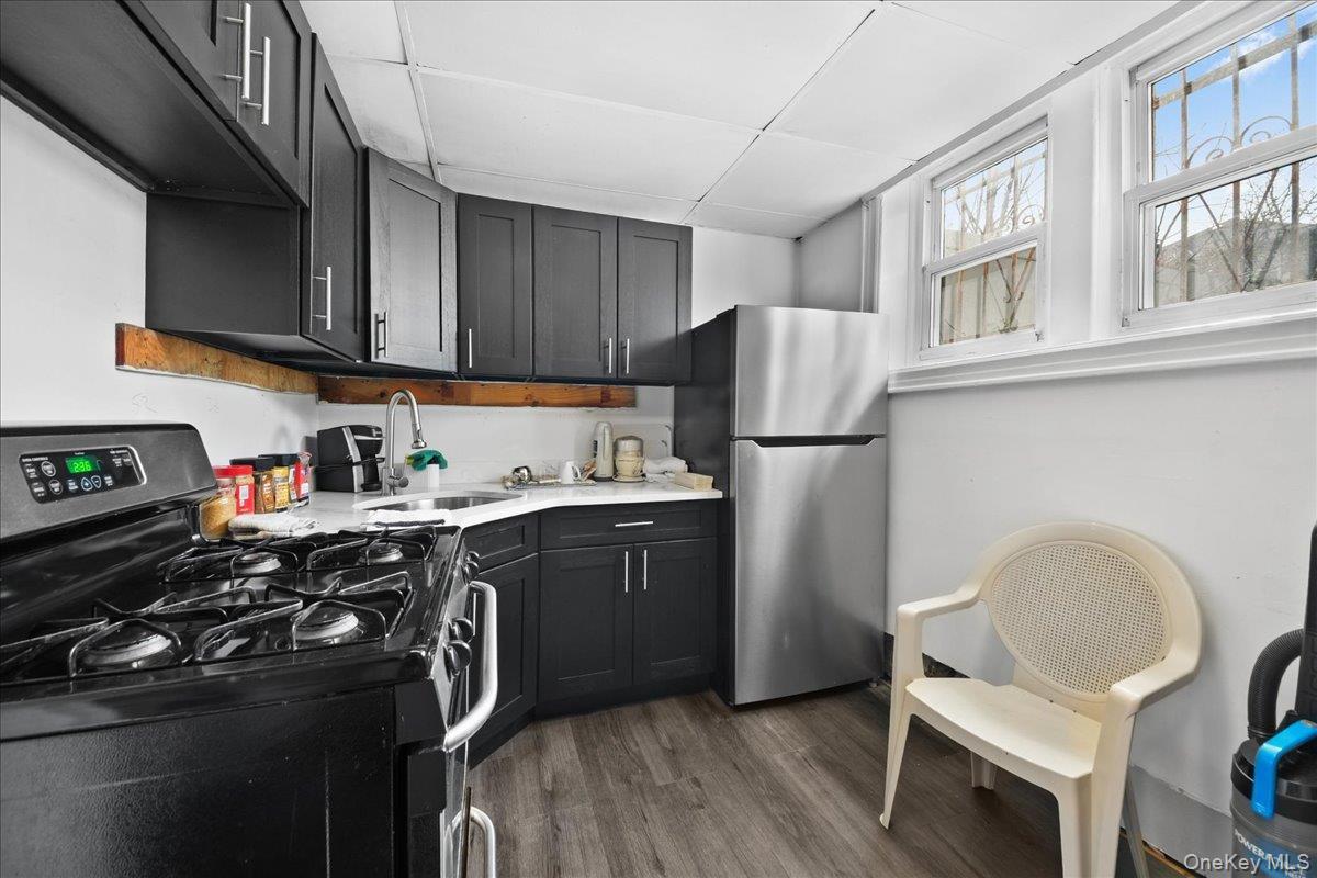Single Family Yates Bronx, NY 10469, MLS-985241-18